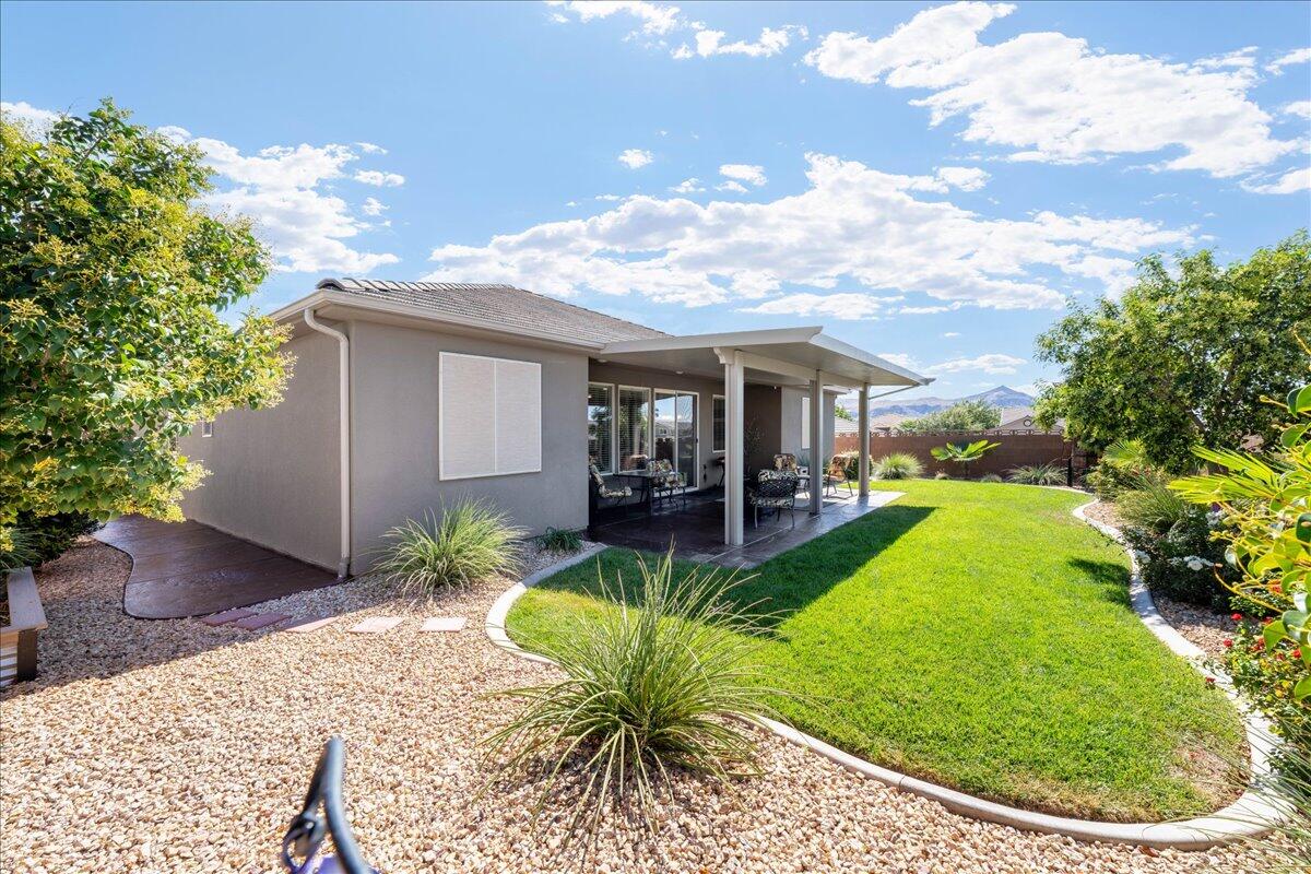 IVY WOOD - Residential