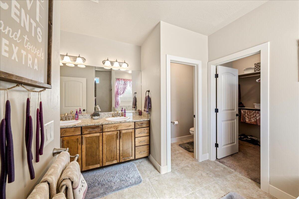 IVY WOOD - Residential