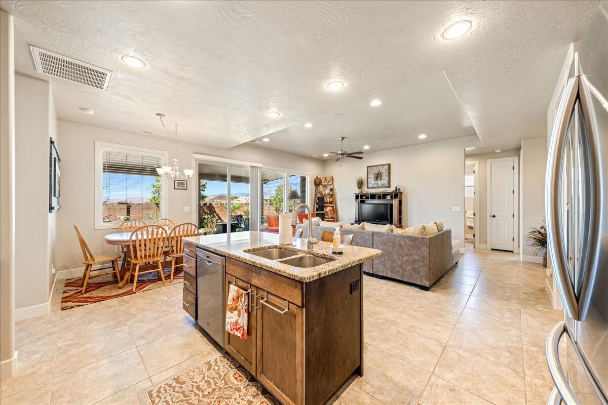 IVY WOOD - Residential