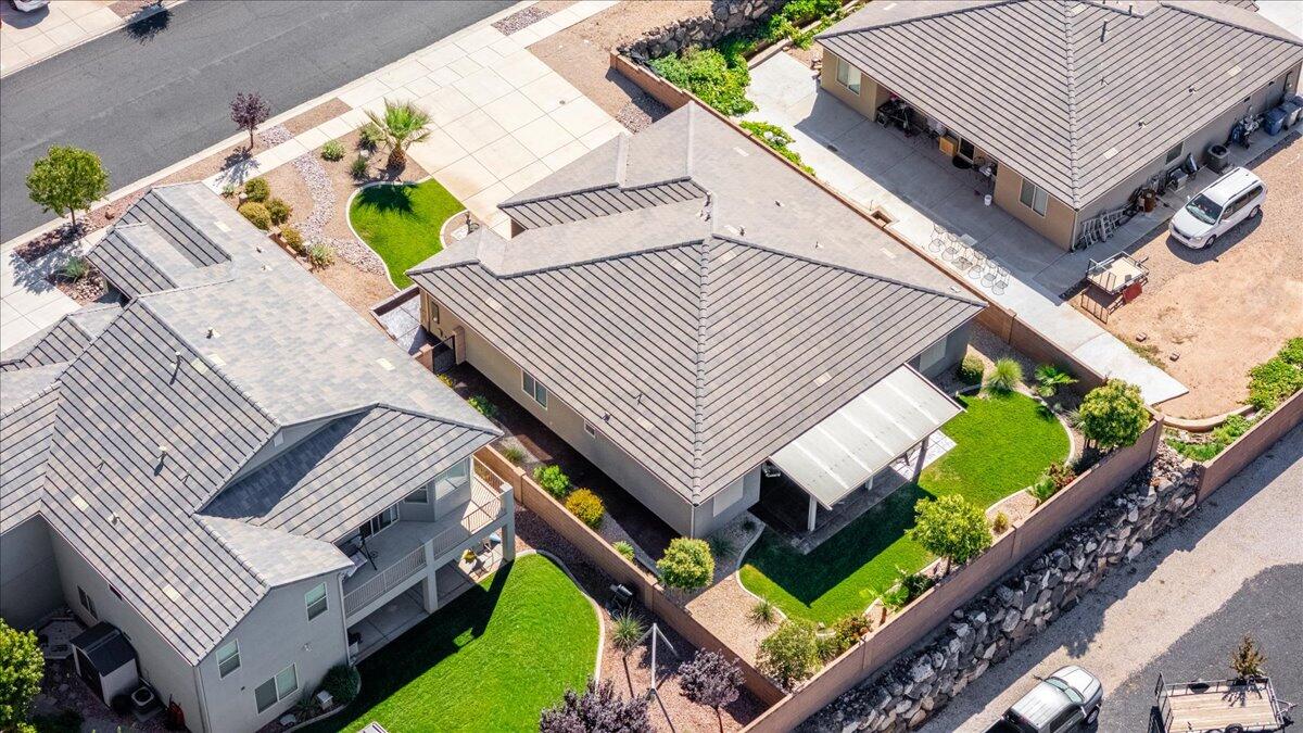 IVY WOOD - Residential