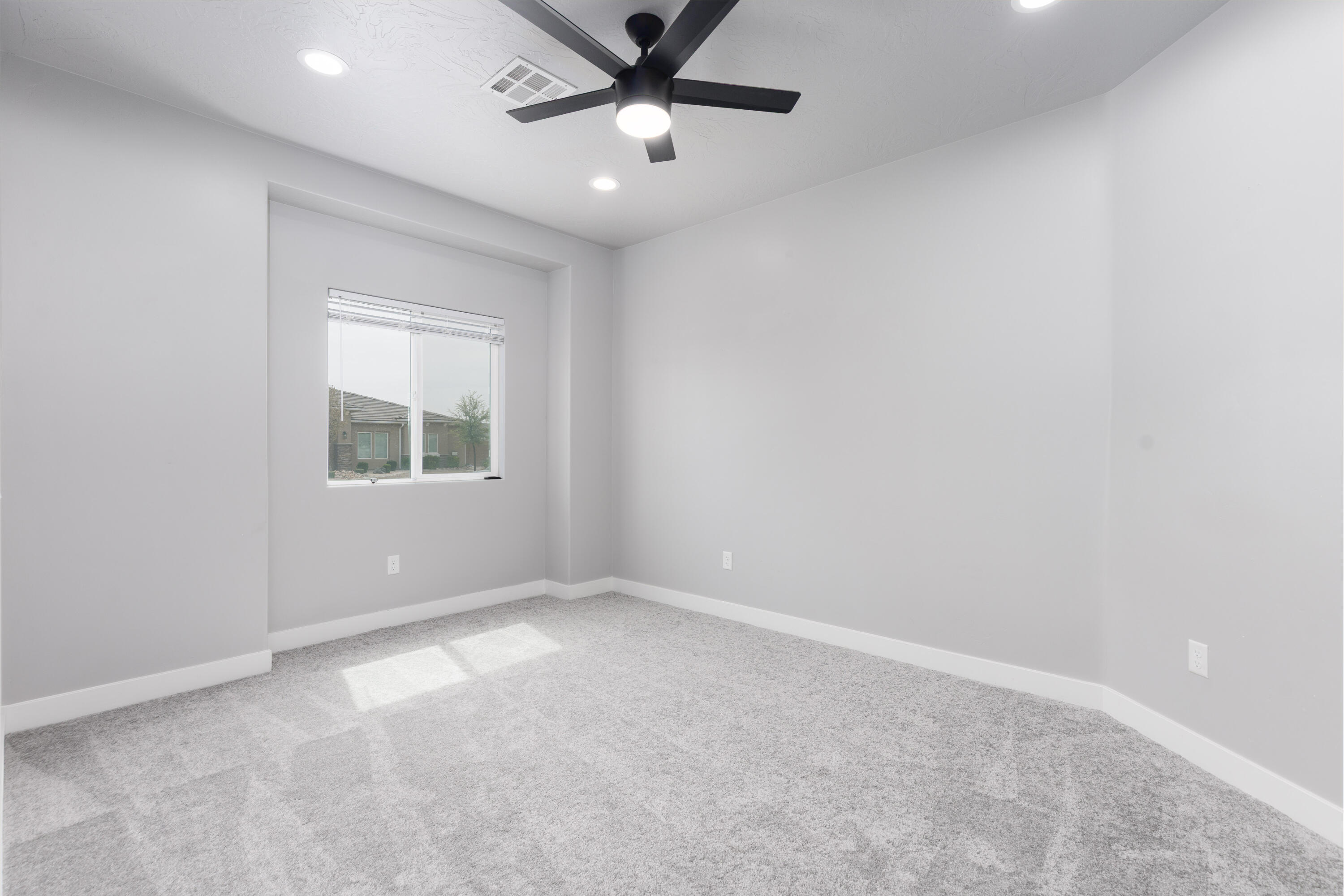 SAGE CANYON - Residential