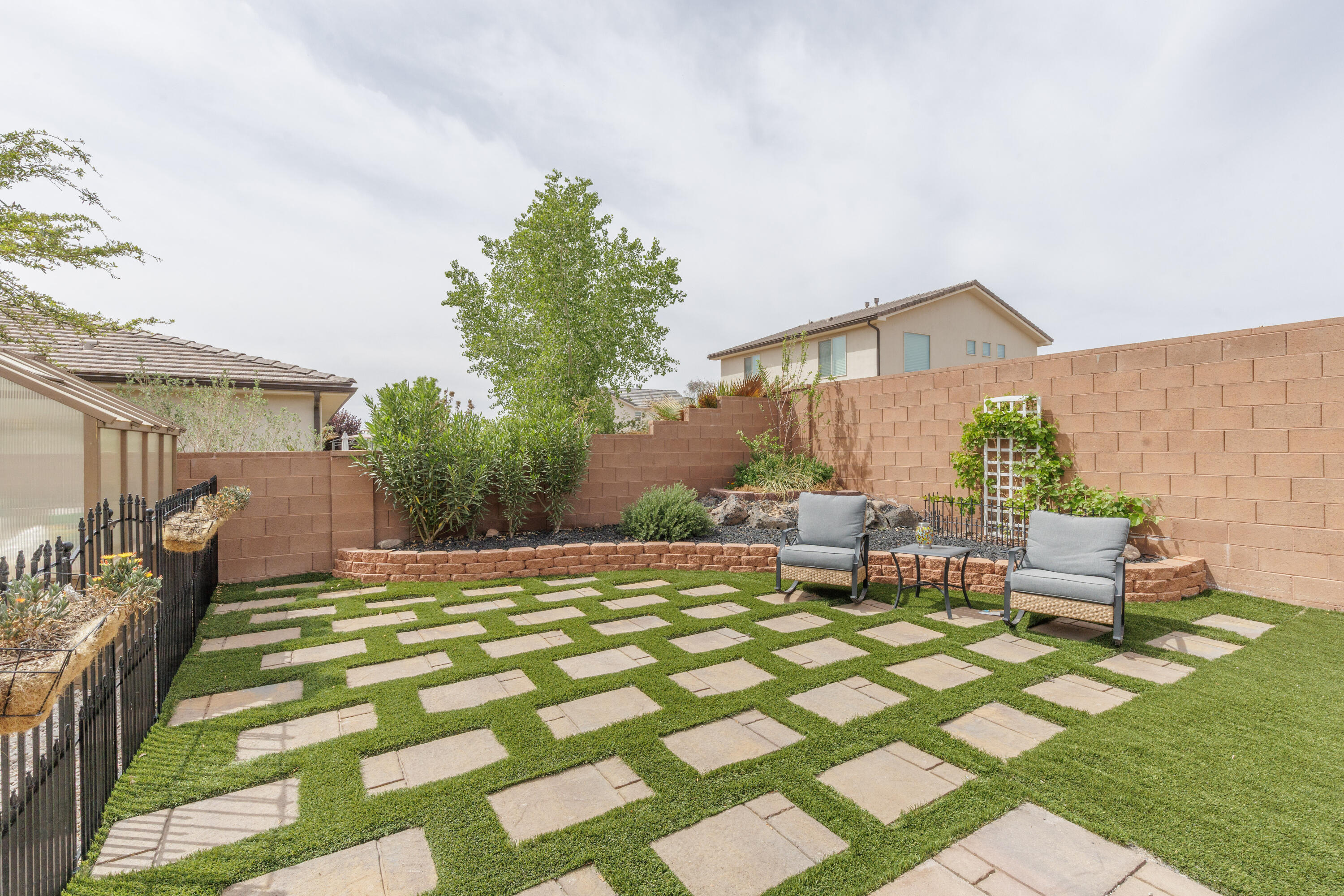 SAGE CANYON - Residential