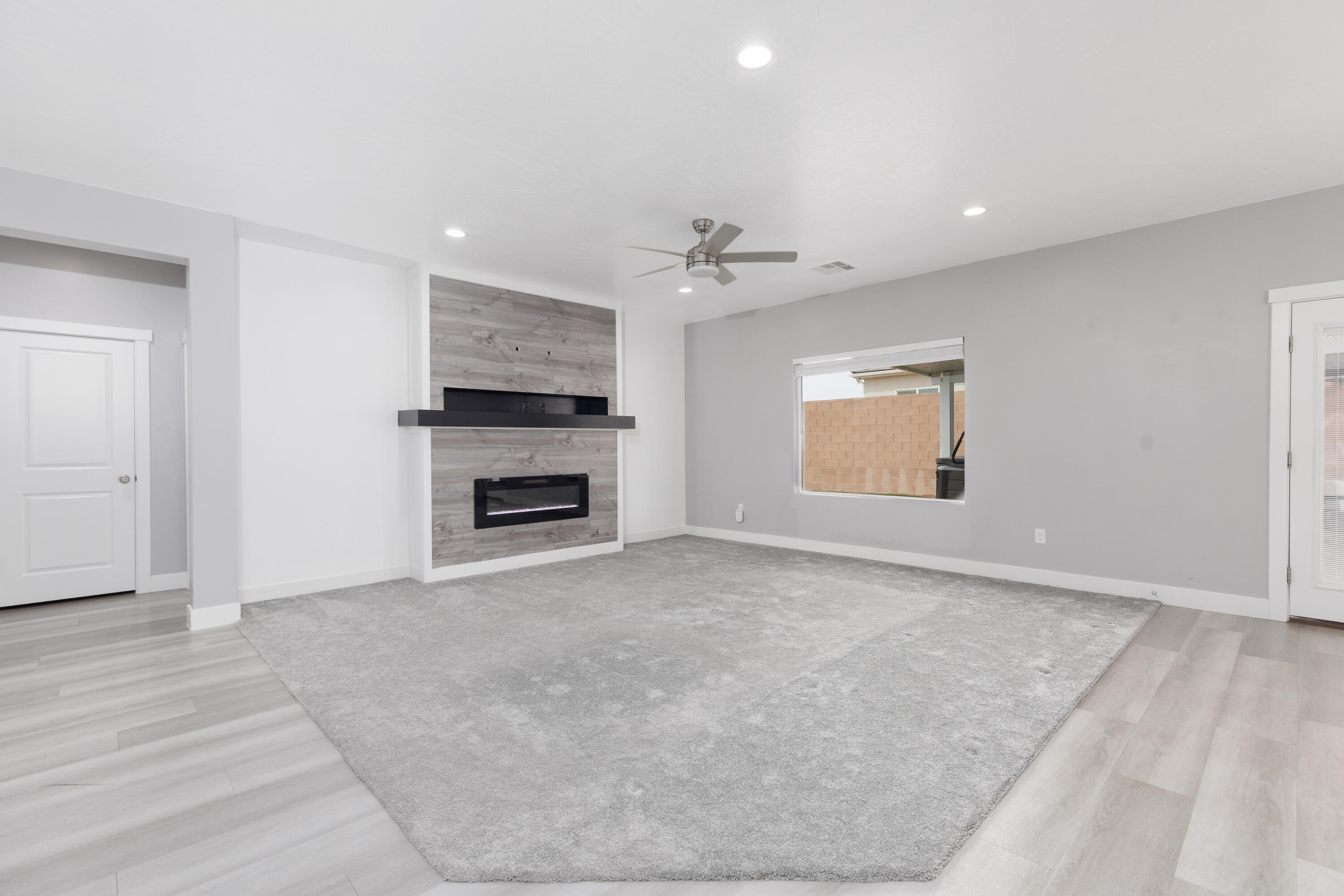 SAGE CANYON - Residential