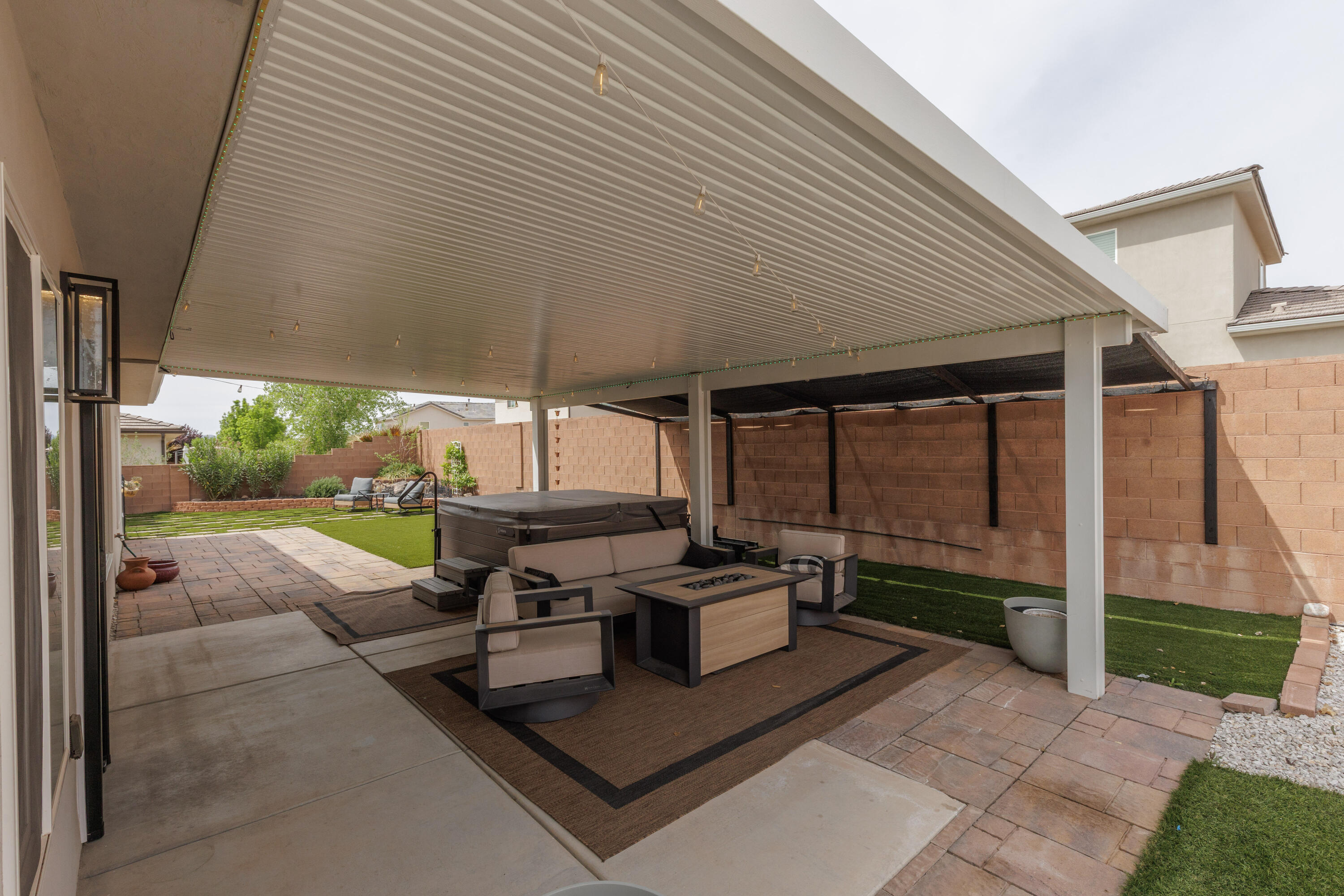 SAGE CANYON - Residential