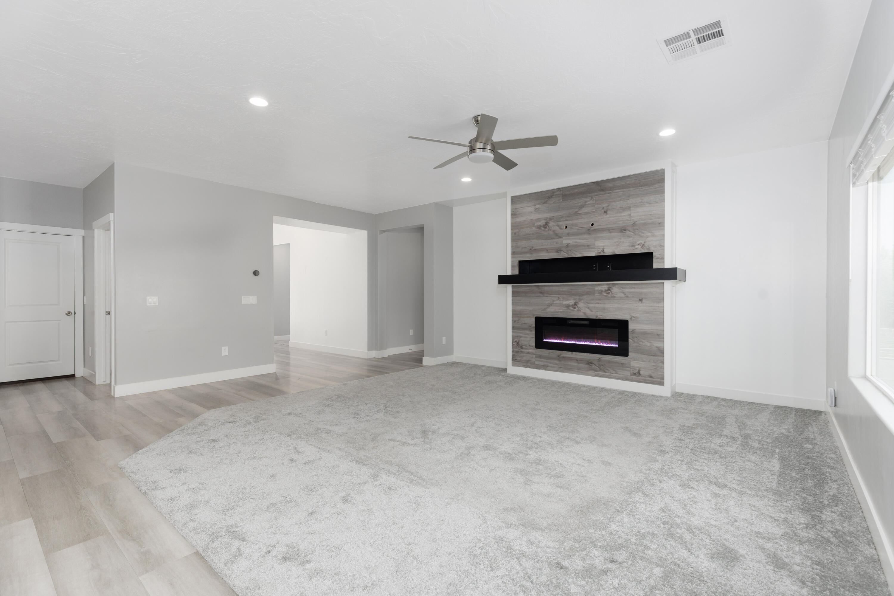 SAGE CANYON - Residential