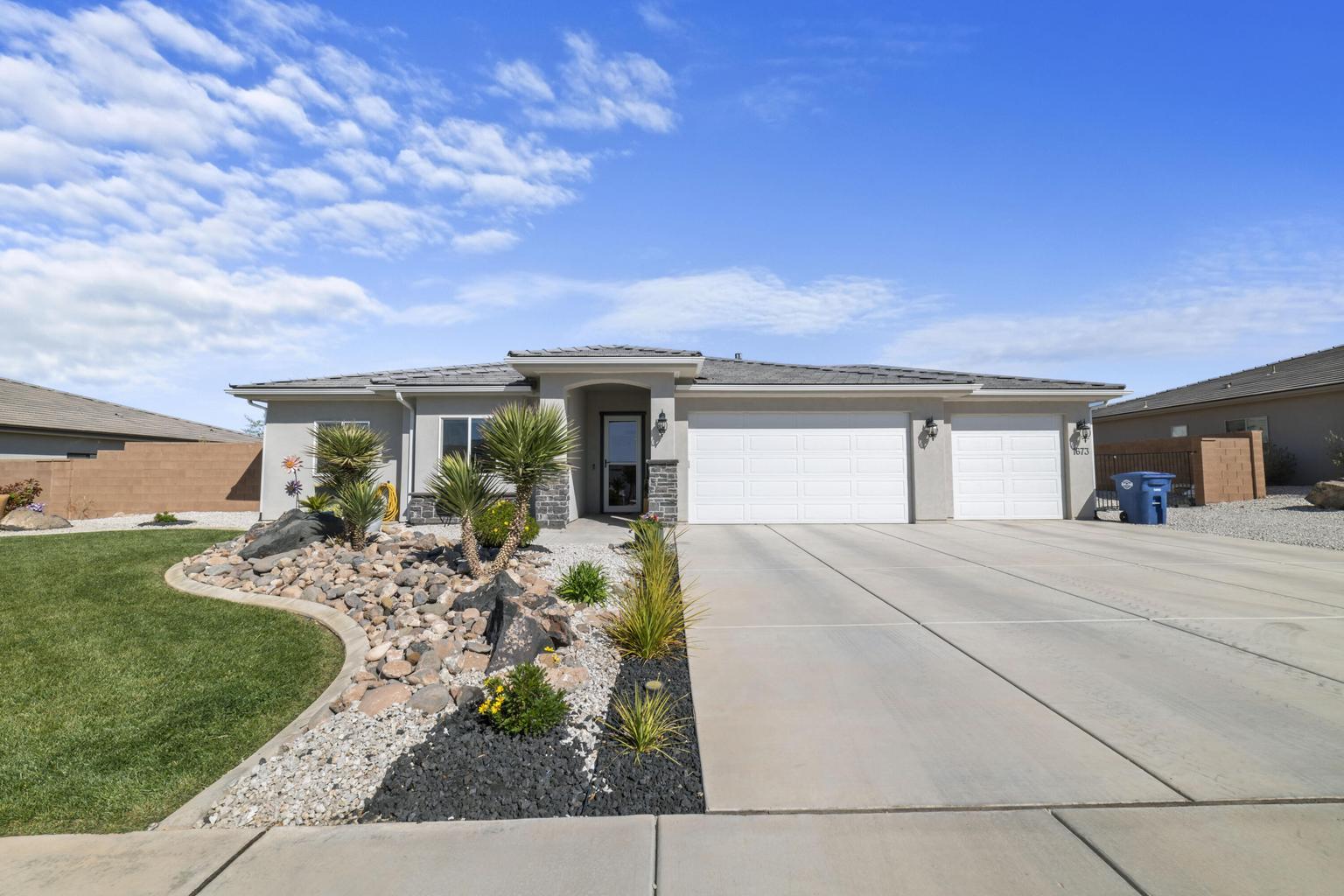 SAGE CANYON - Residential