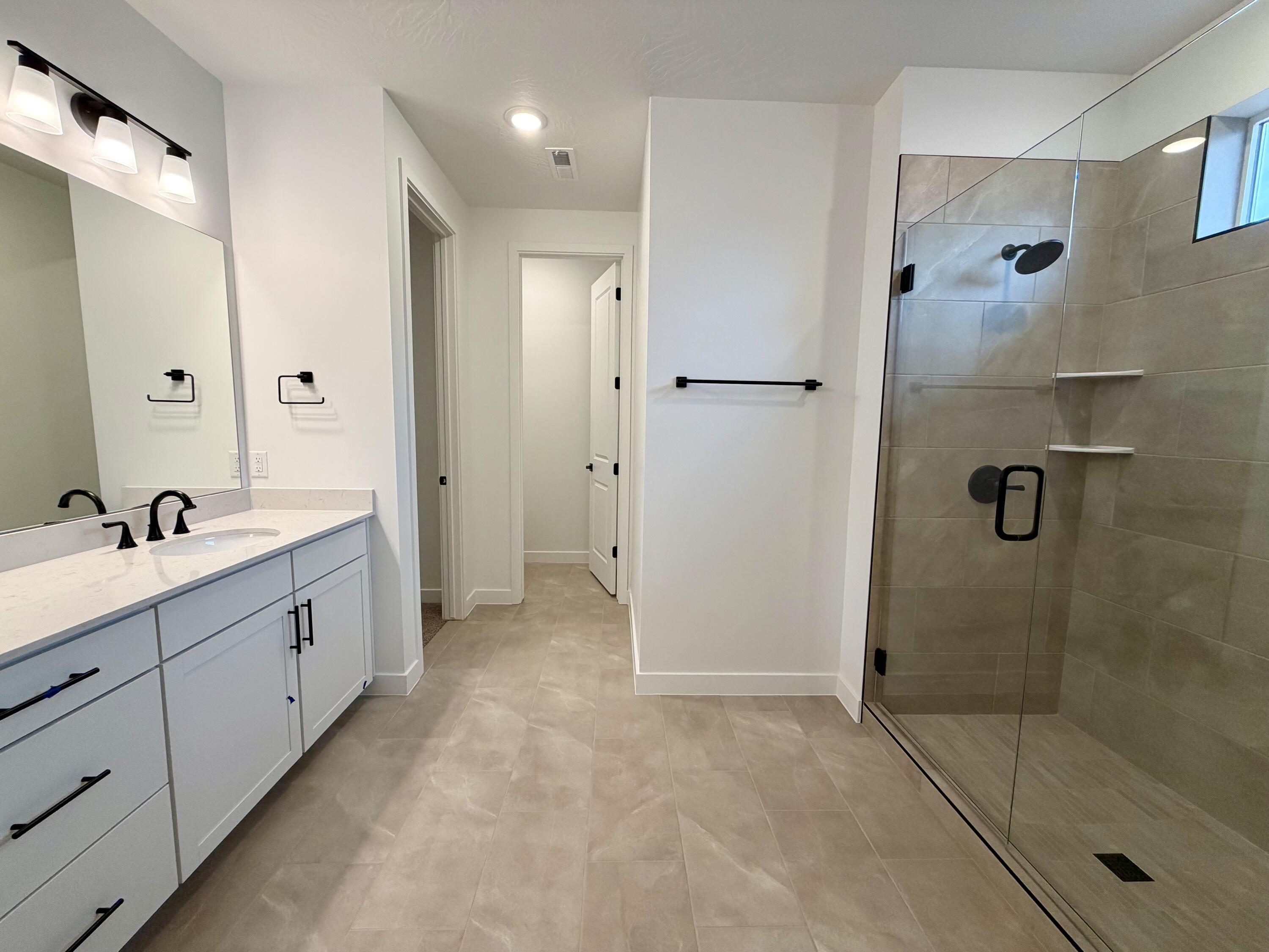 RED SLATE ESTATES - Residential