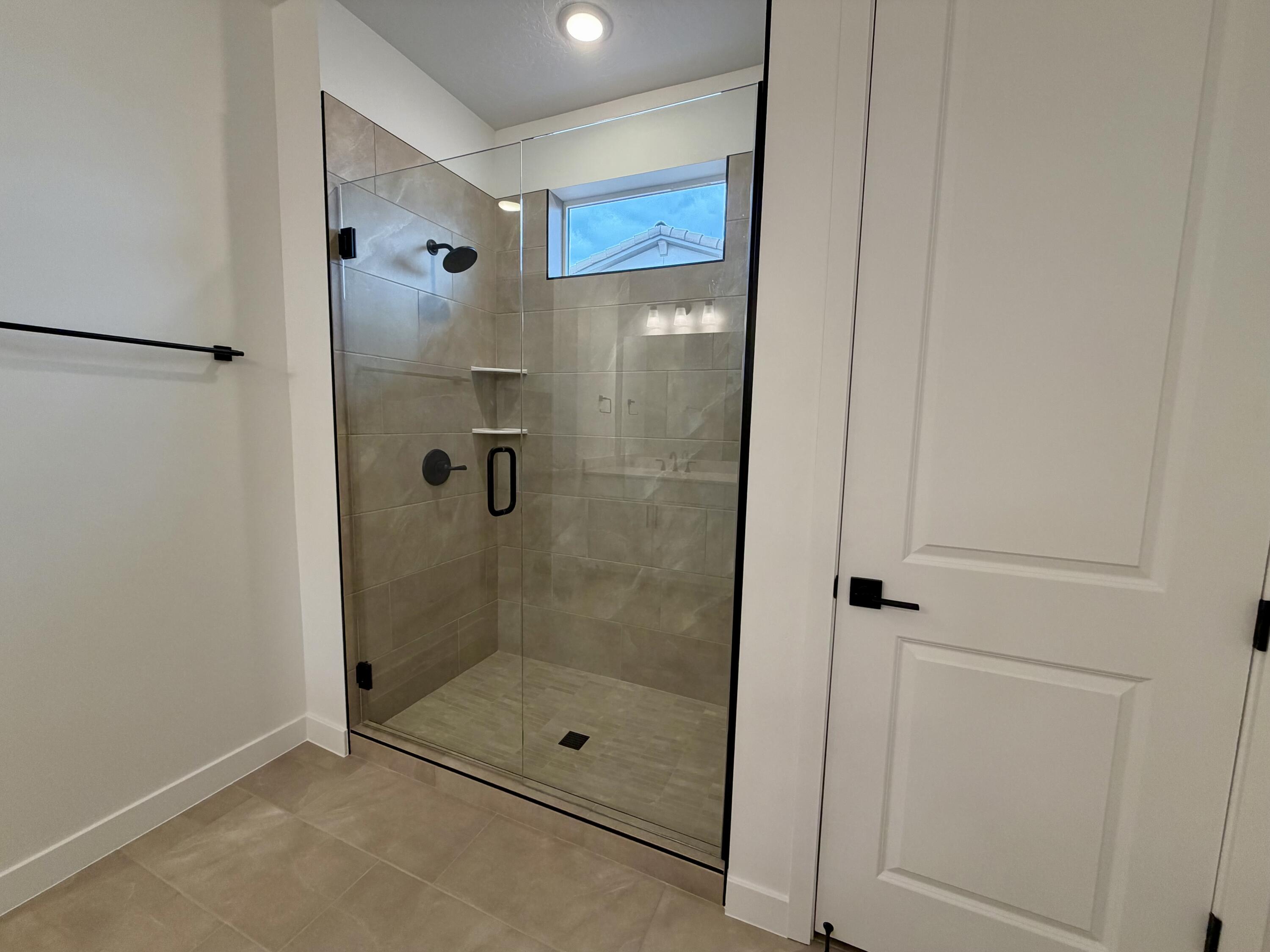 RED SLATE ESTATES - Residential