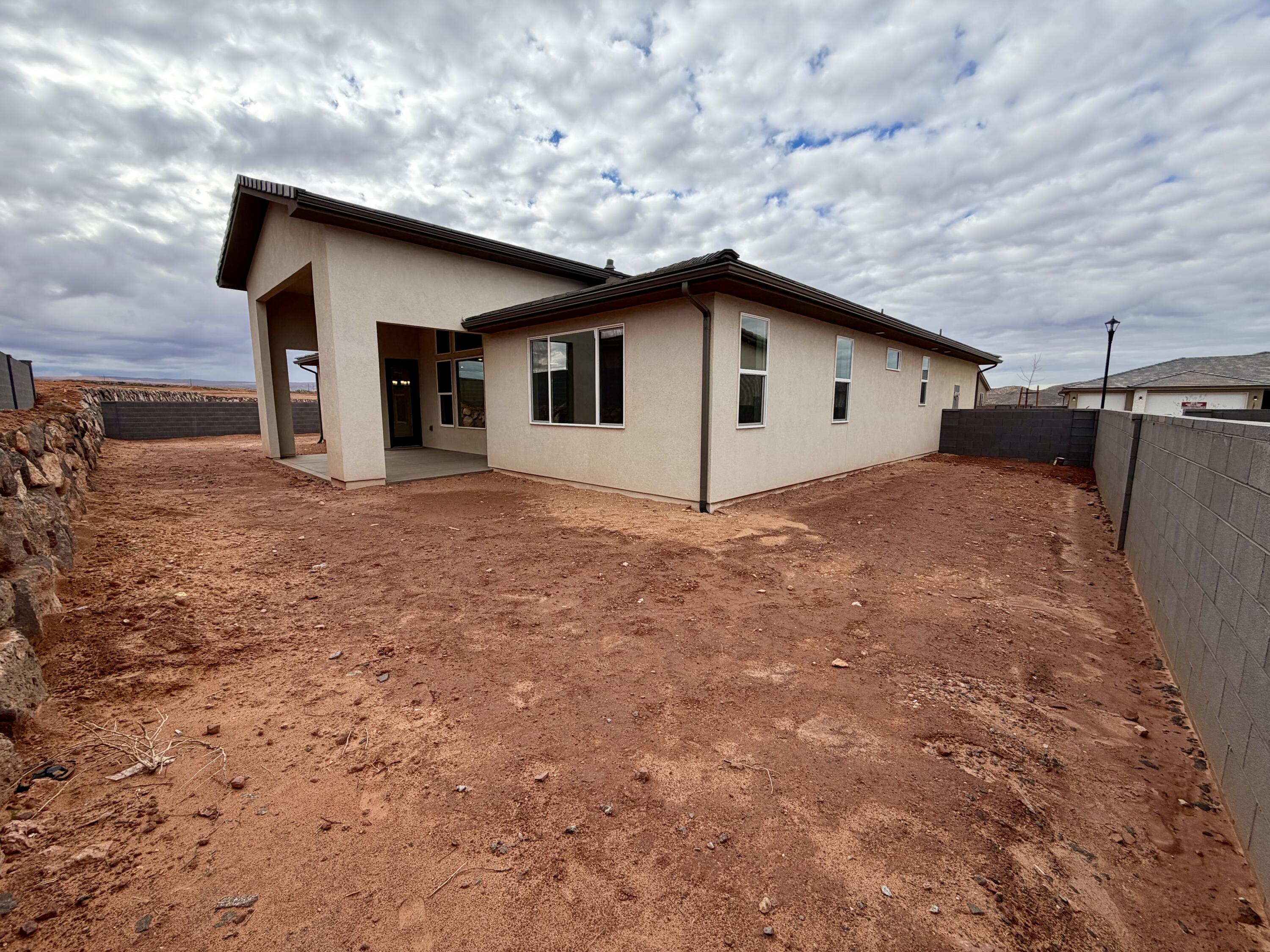 RED SLATE ESTATES - Residential