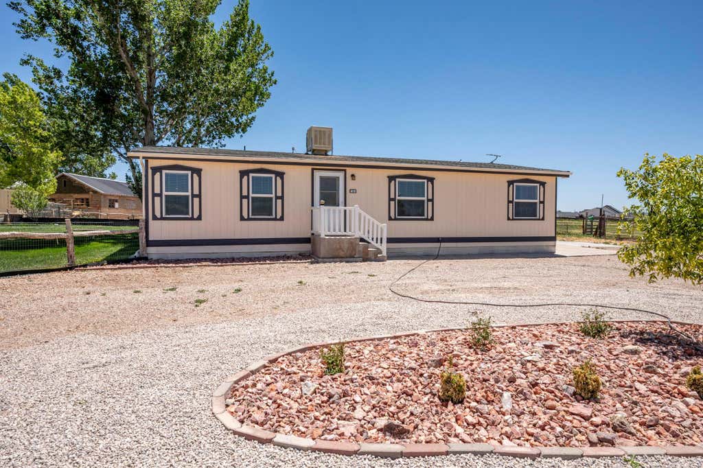 Photo of 255 W 3000 N, Cedar City, UT 84721 (MLS # 26-273207)