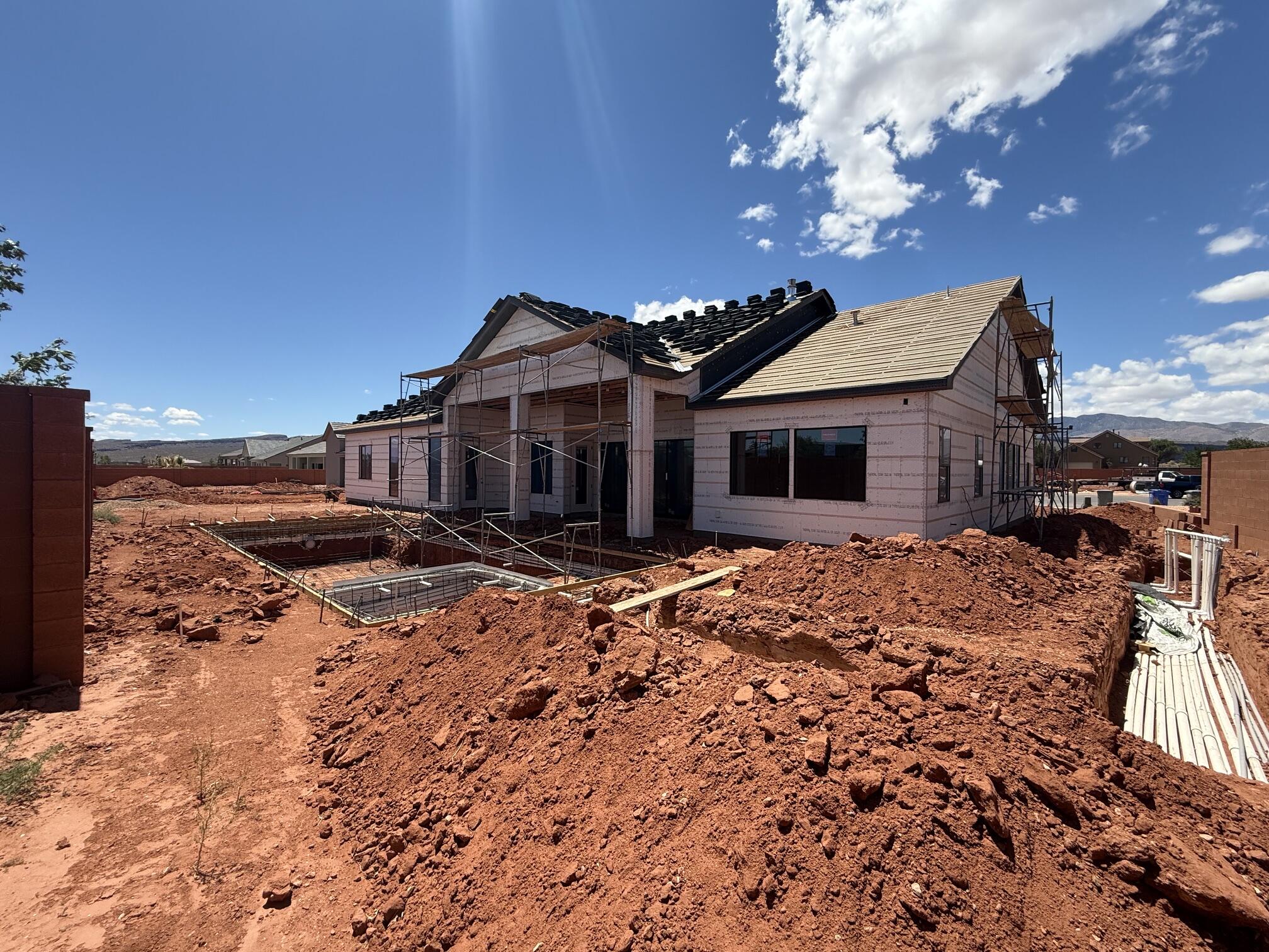 ONYX CANYON - Residential