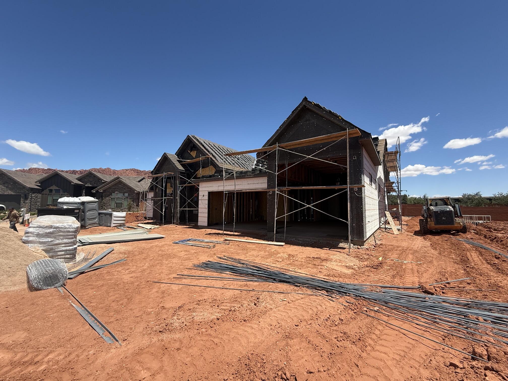 ONYX CANYON - Residential