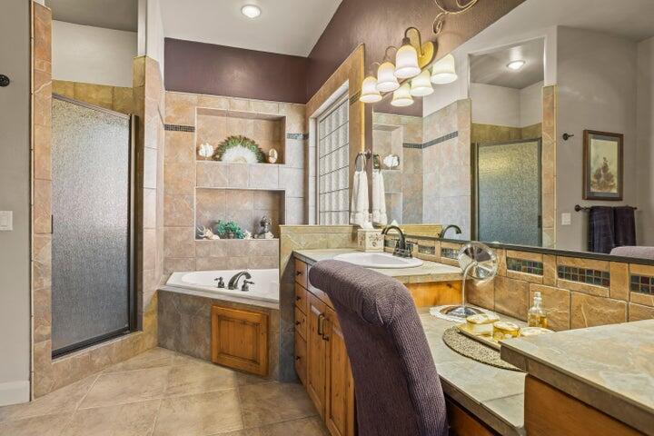 SILVERSTONE AT GREEN SPRINGS - Residential