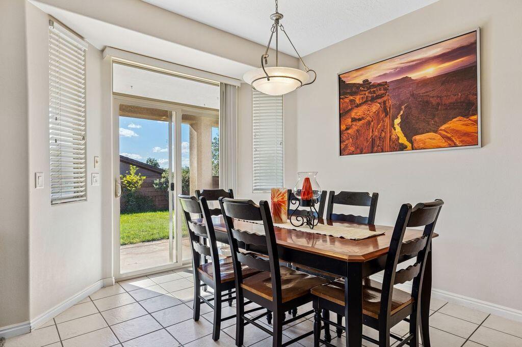 CORAL CANYON - Residential