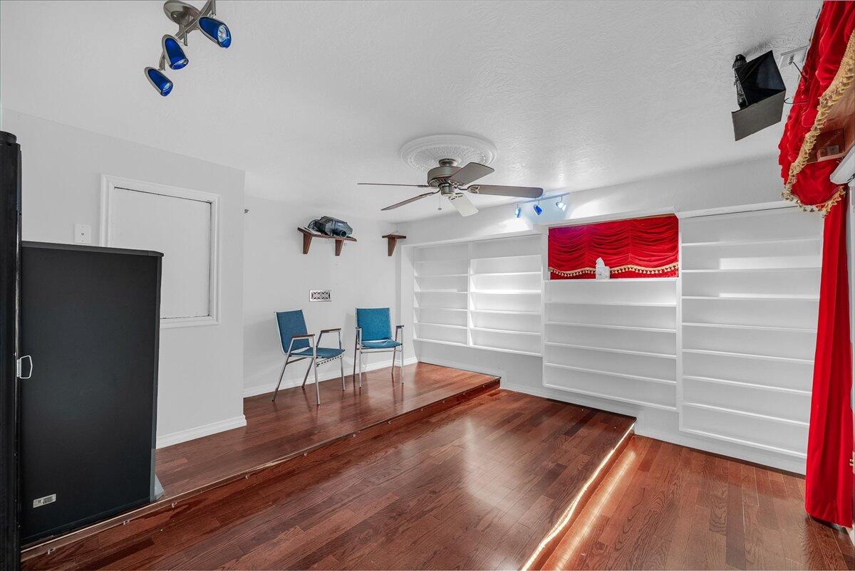 LIBERTY HEIGHTS - Residential