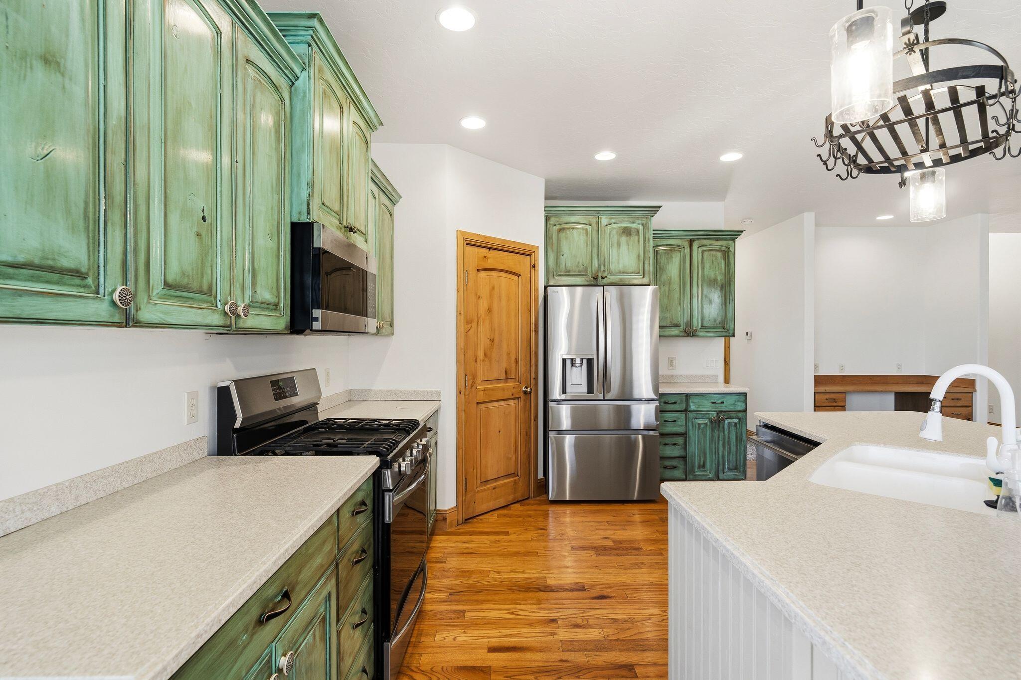 VILLAGE ON THE HEIGHTS - Residential