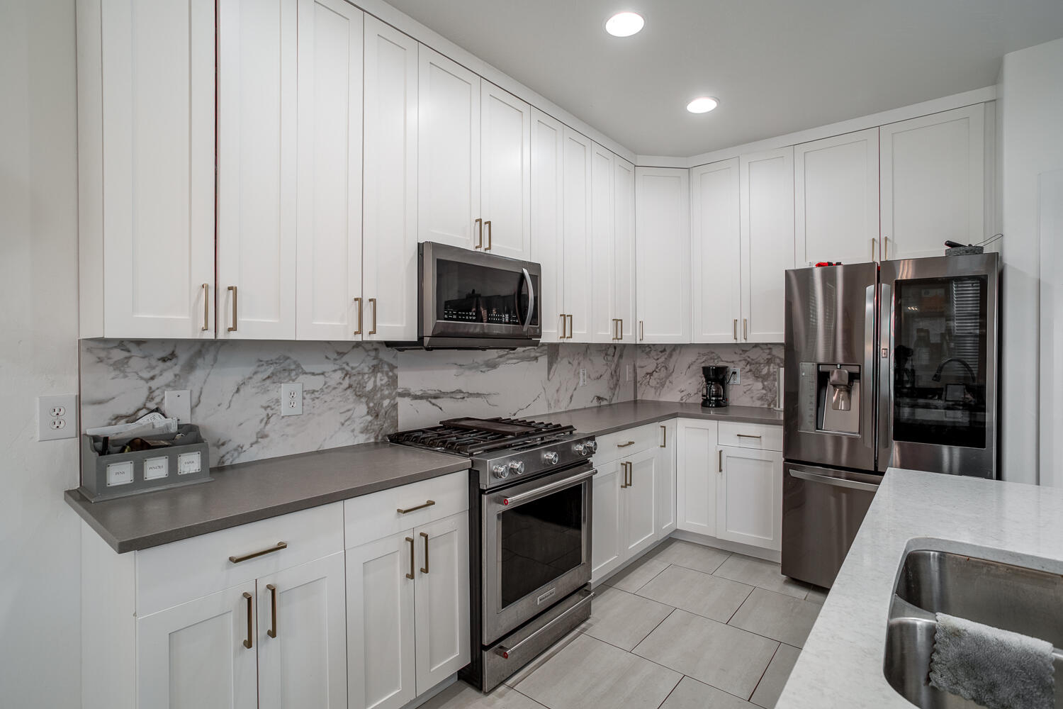 ESTATES AT HIDDEN VALLEY - Residential