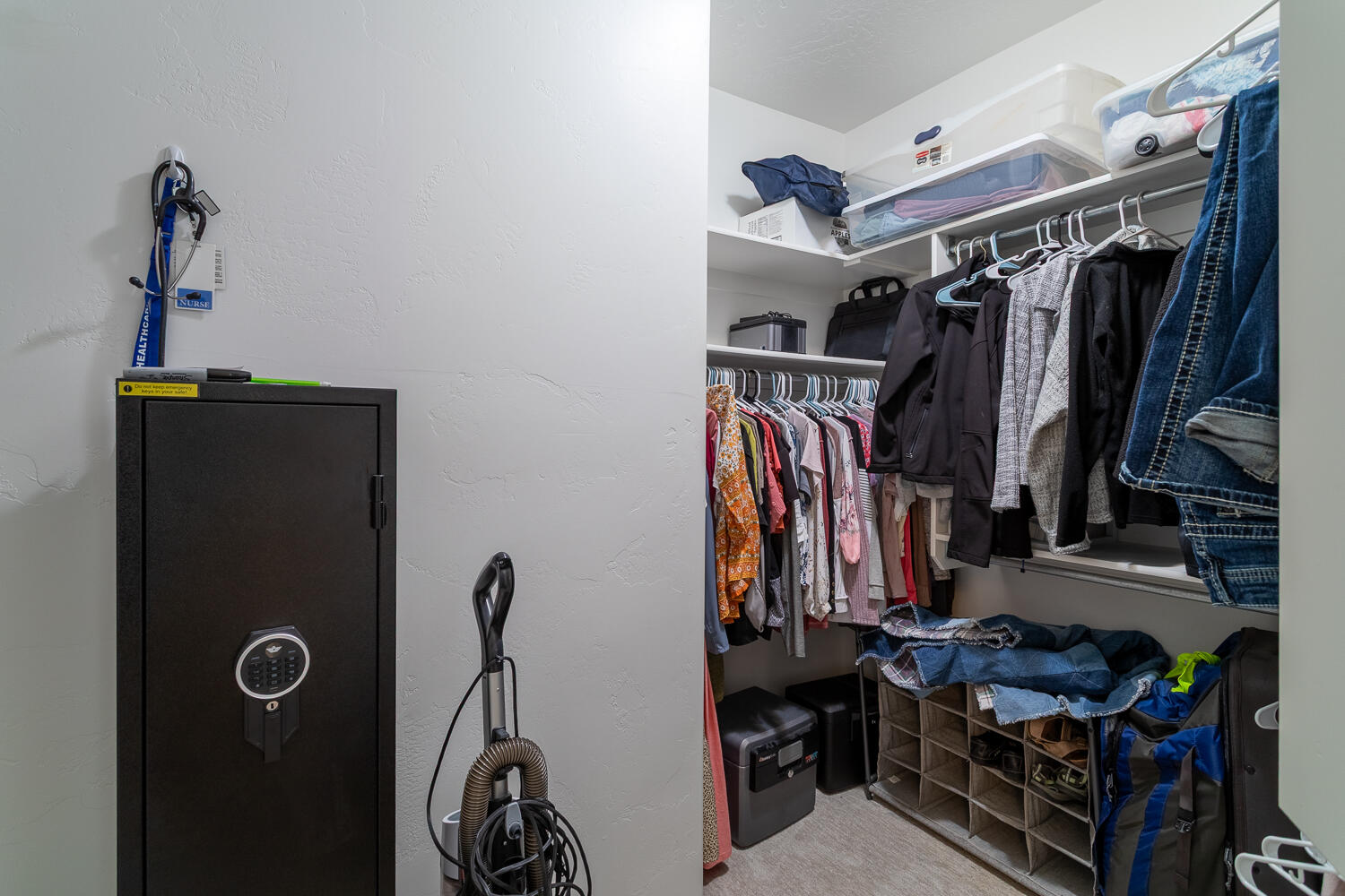 ESTATES AT HIDDEN VALLEY - Residential