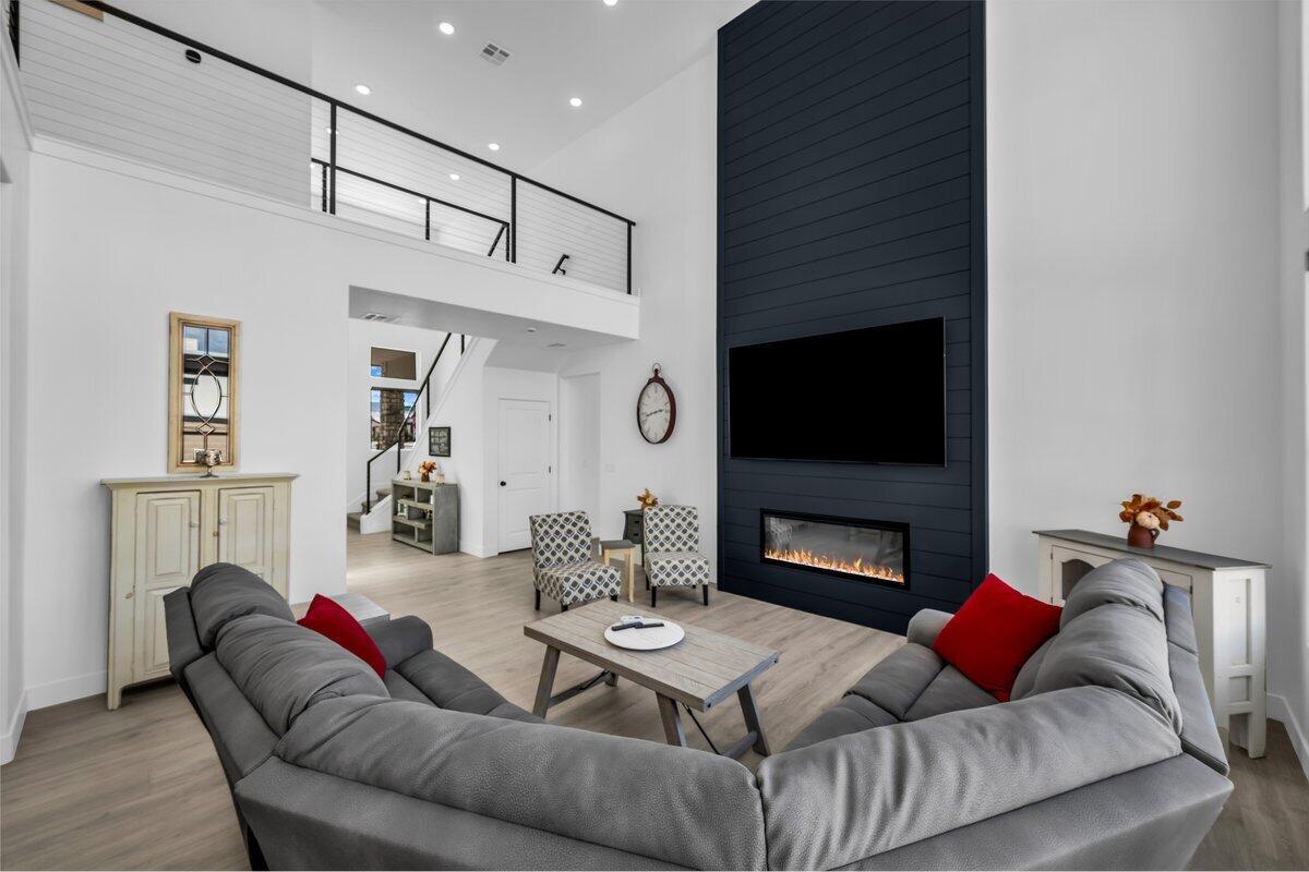 DESERT COLOR SAGE HAVEN - Residential