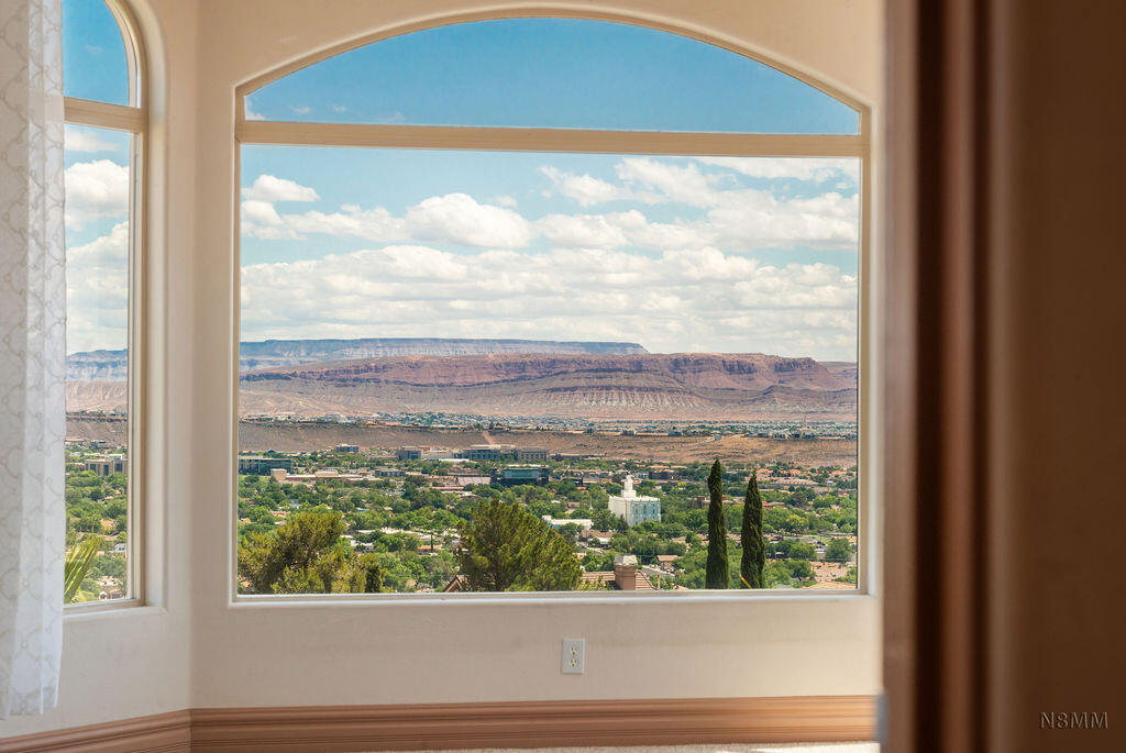 SHADOW HILLS - Residential