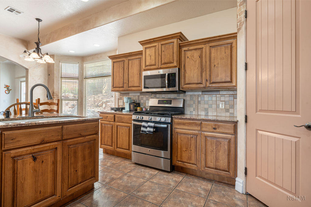 SHADOW HILLS - Residential