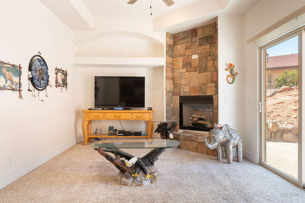 SHADOW HILLS - Residential