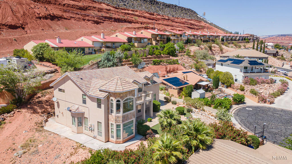 SHADOW HILLS - Residential