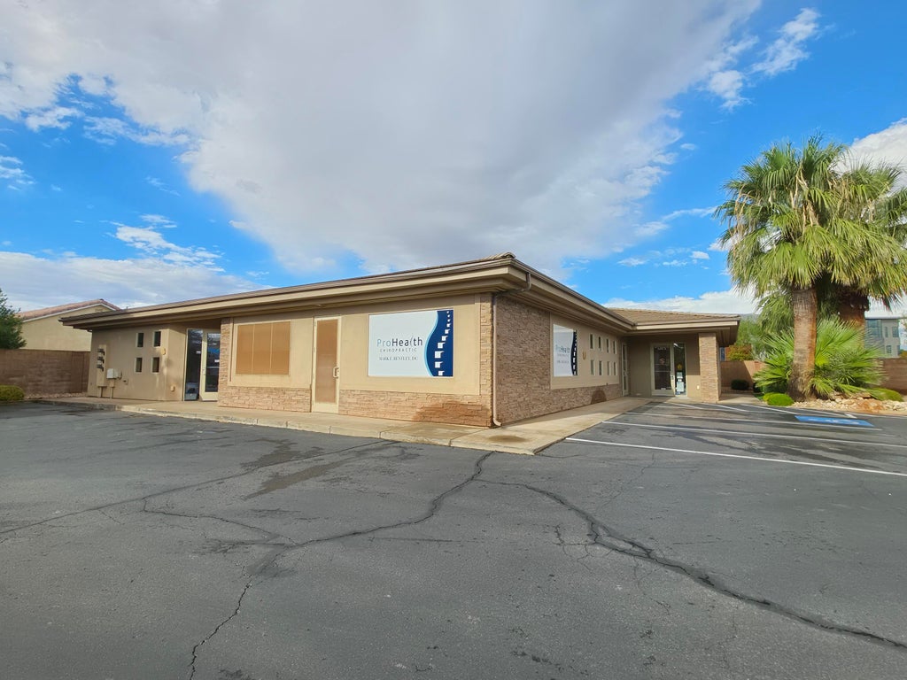 Photo of 523 E Sunland Drive,#5B, Saint George, UT 84770 (MLS # 26-277352)