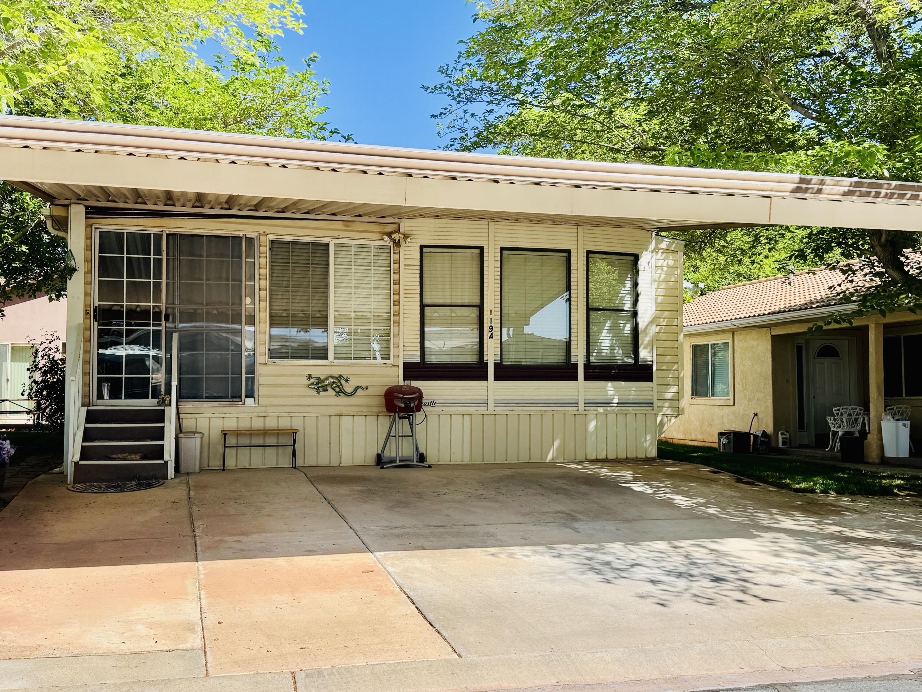 KINGS ROW ESTATES - Residential