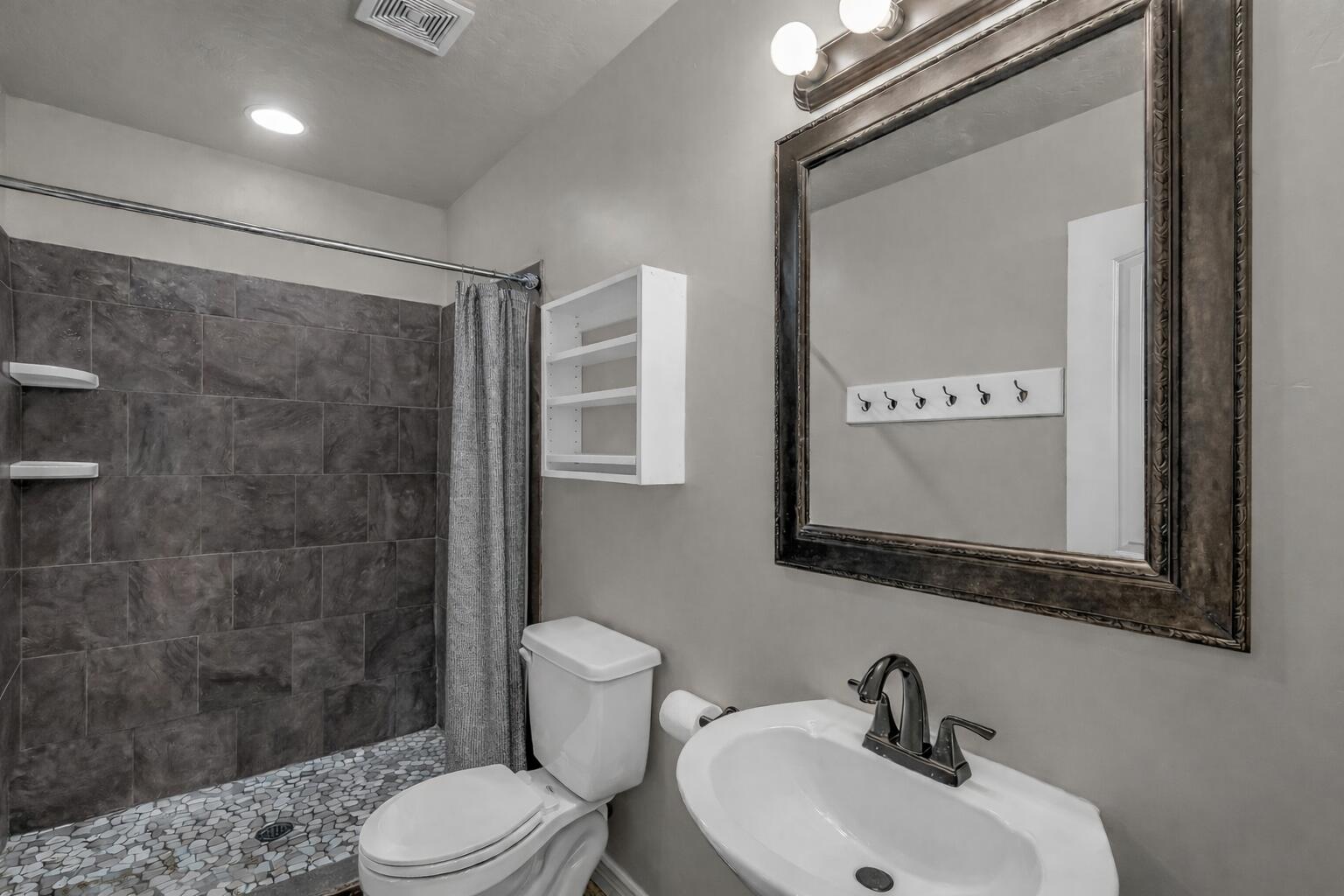 DESERTS EDGE - Residential