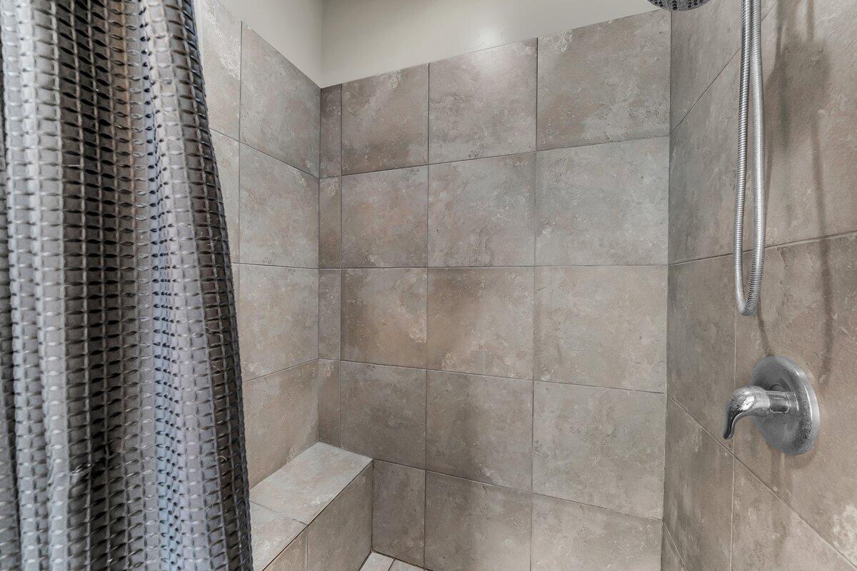 DESERTS EDGE - Residential