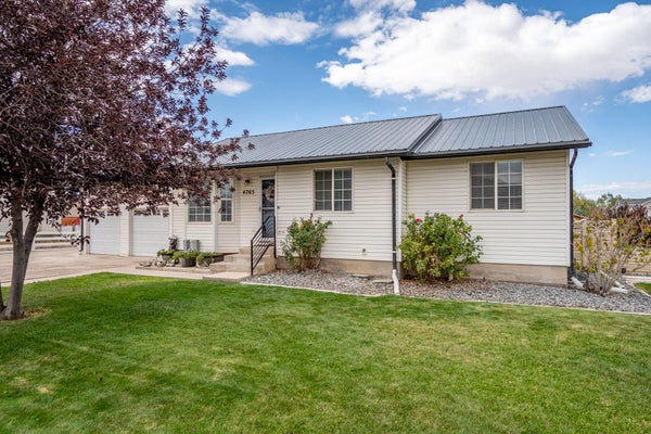 4765 QUICKDRAW LN, CEDAR CITY, UT 84721 - Image 1627cdbc01eb2bca7bc2eefcad0b786e/657518624