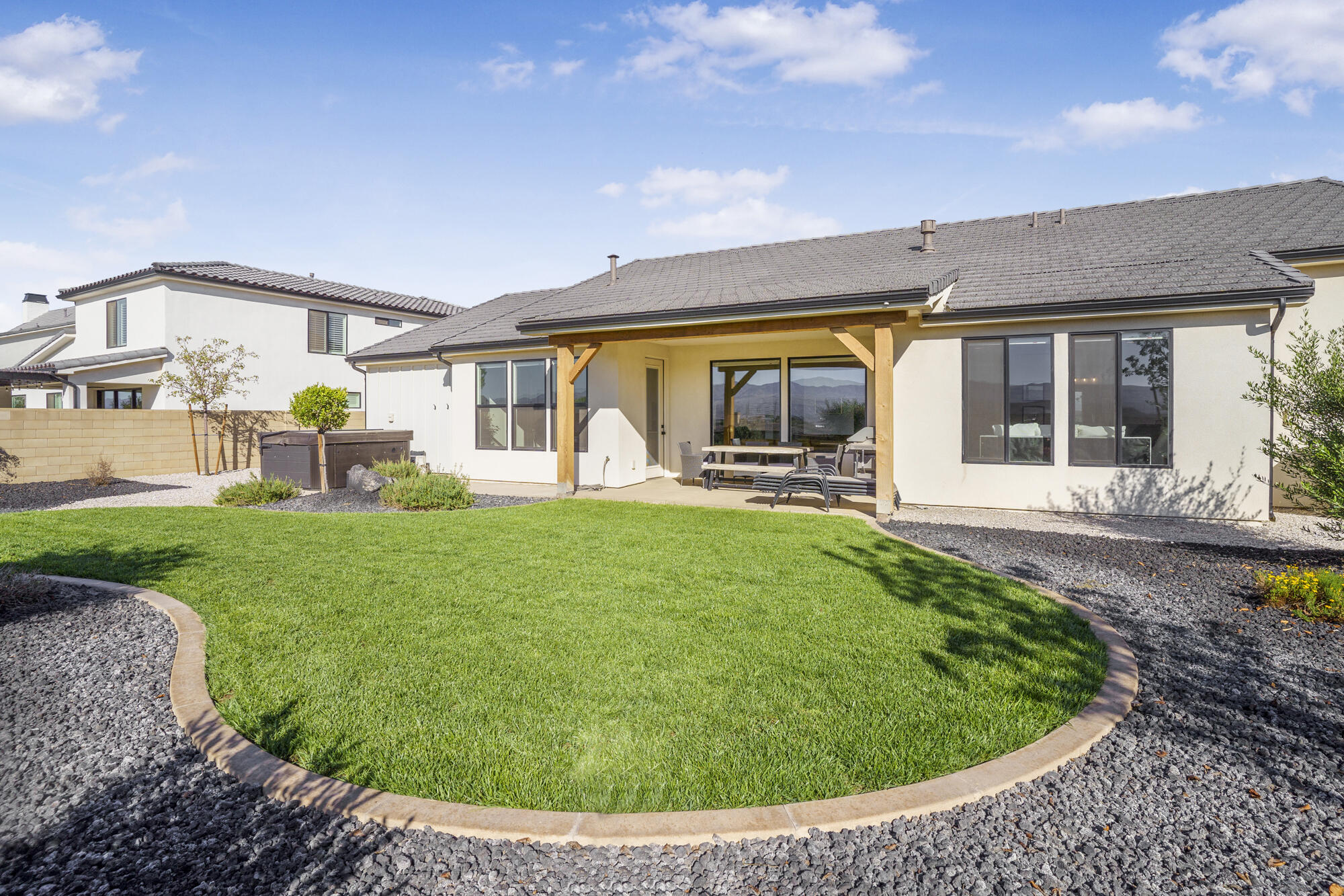 AUBURN HILLS - Residential