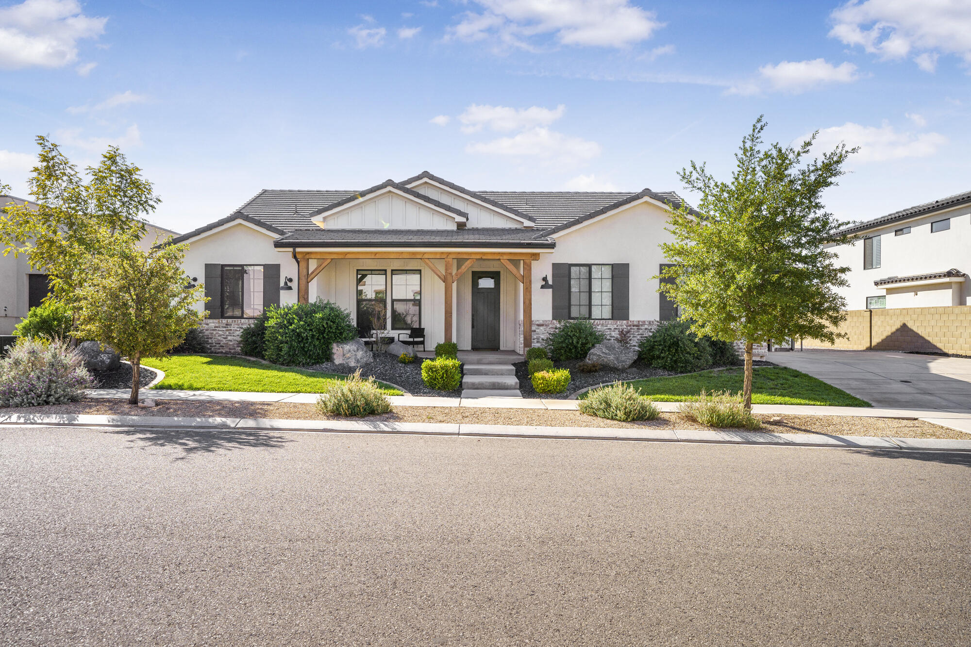 AUBURN HILLS - Residential