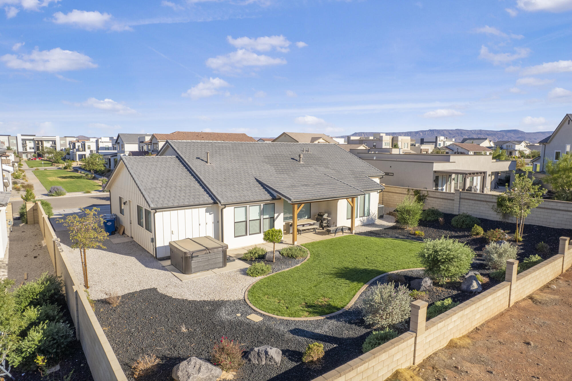 AUBURN HILLS - Residential