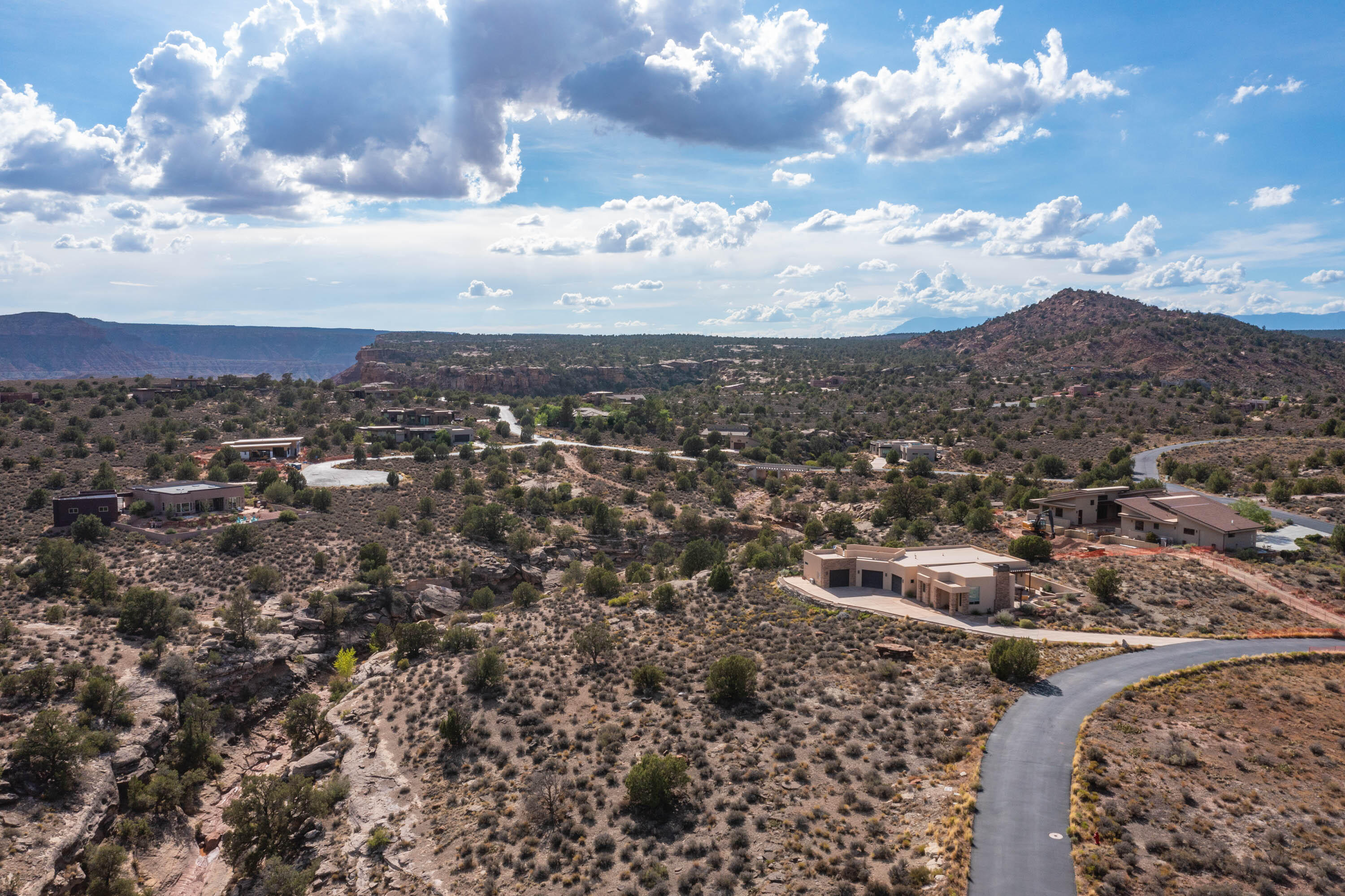 ANASAZI PLATEAU - Land