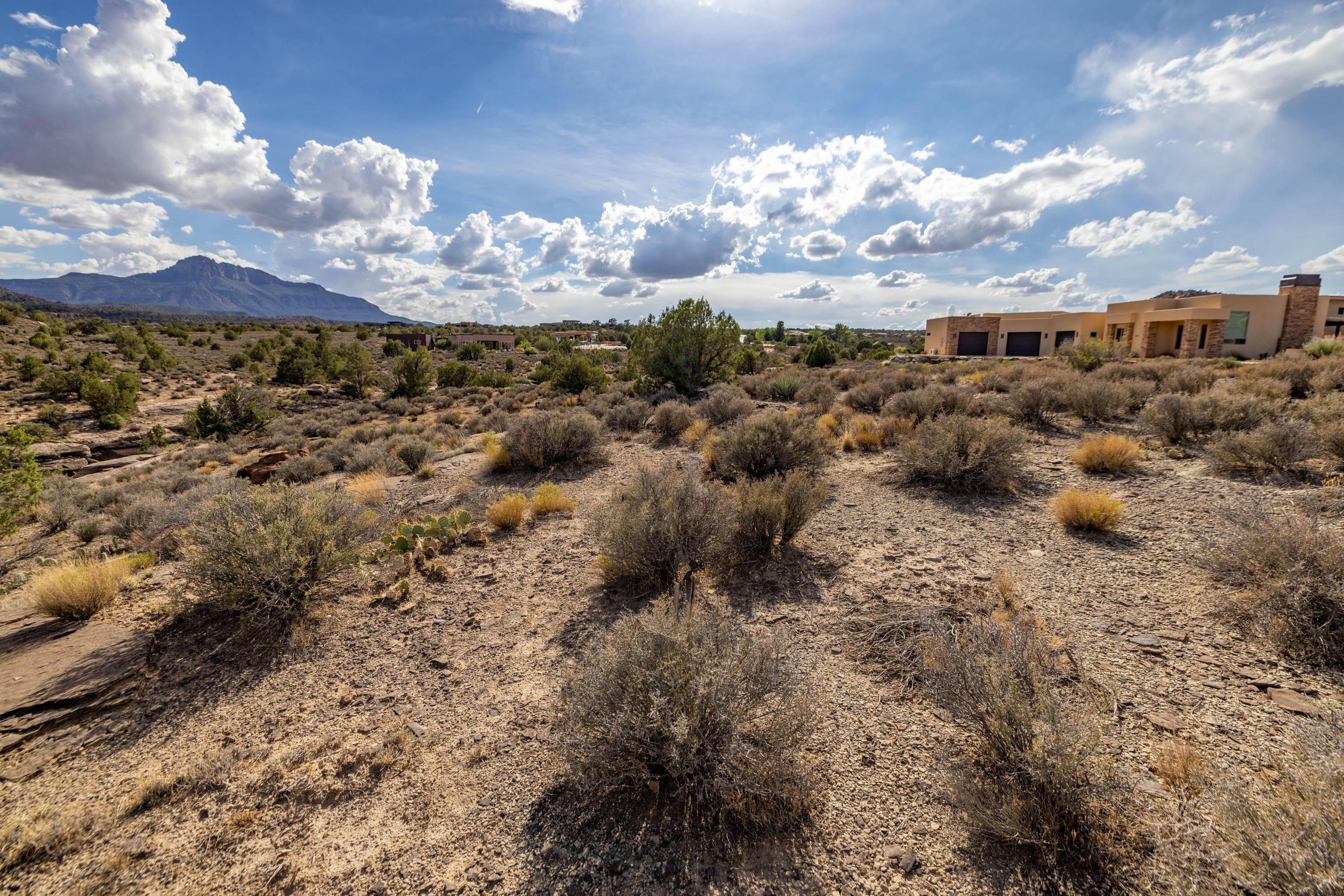 ANASAZI PLATEAU - Land