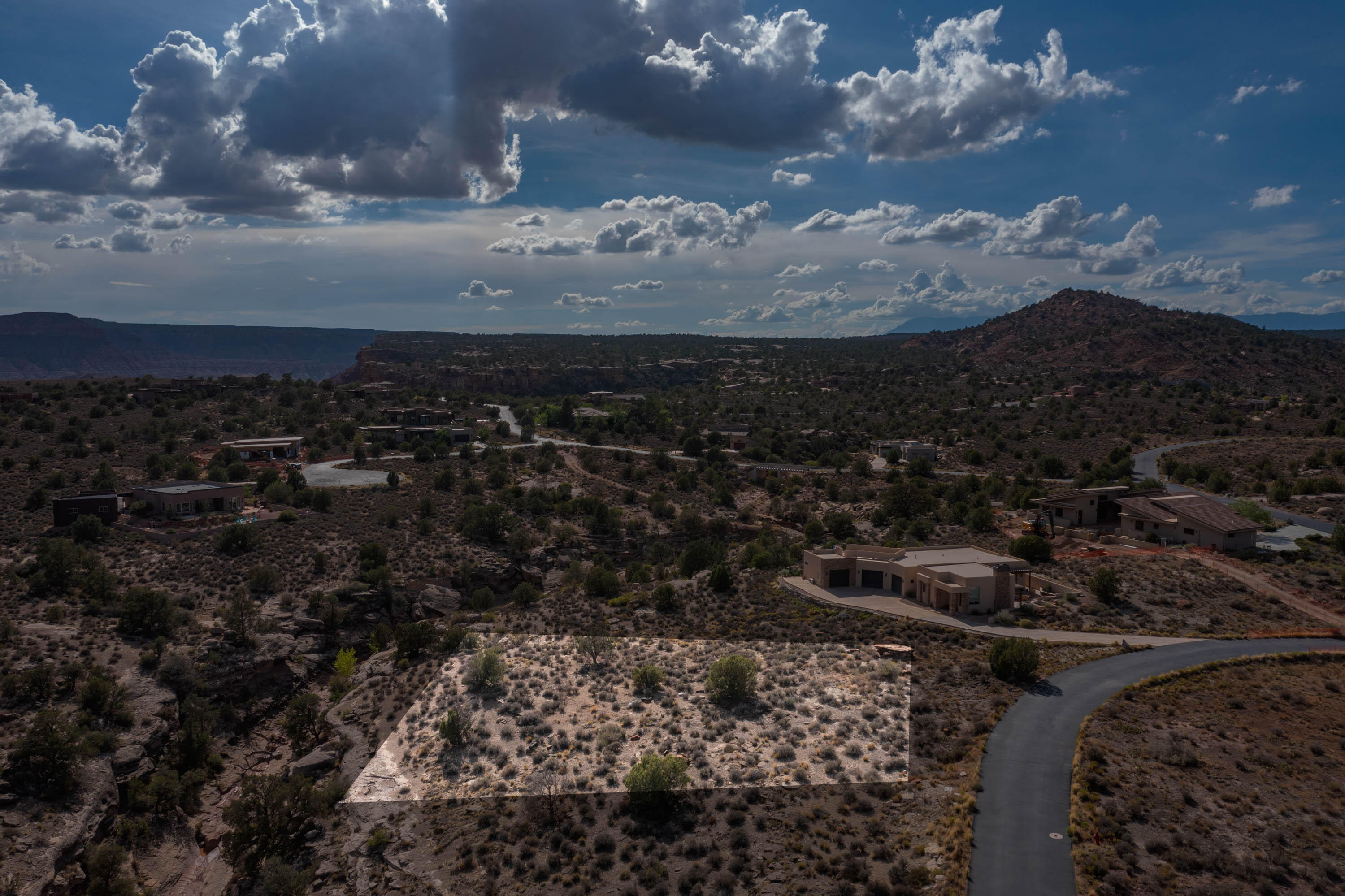ANASAZI PLATEAU - Land