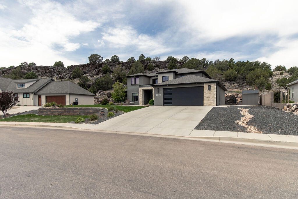 Photo of 2228 S Canyon CIR, Cedar City, UT 84720 (MLS # 26-271689)