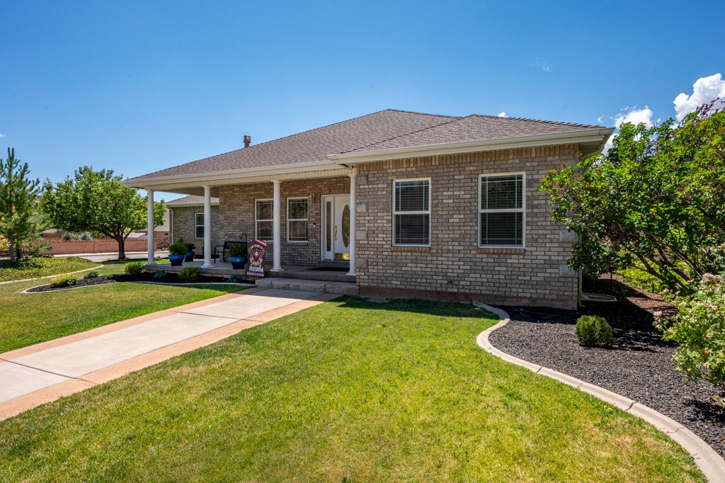 Photo of 242 S Marble Canyon DR, Cedar City, UT 84720 (MLS # 26-273718)