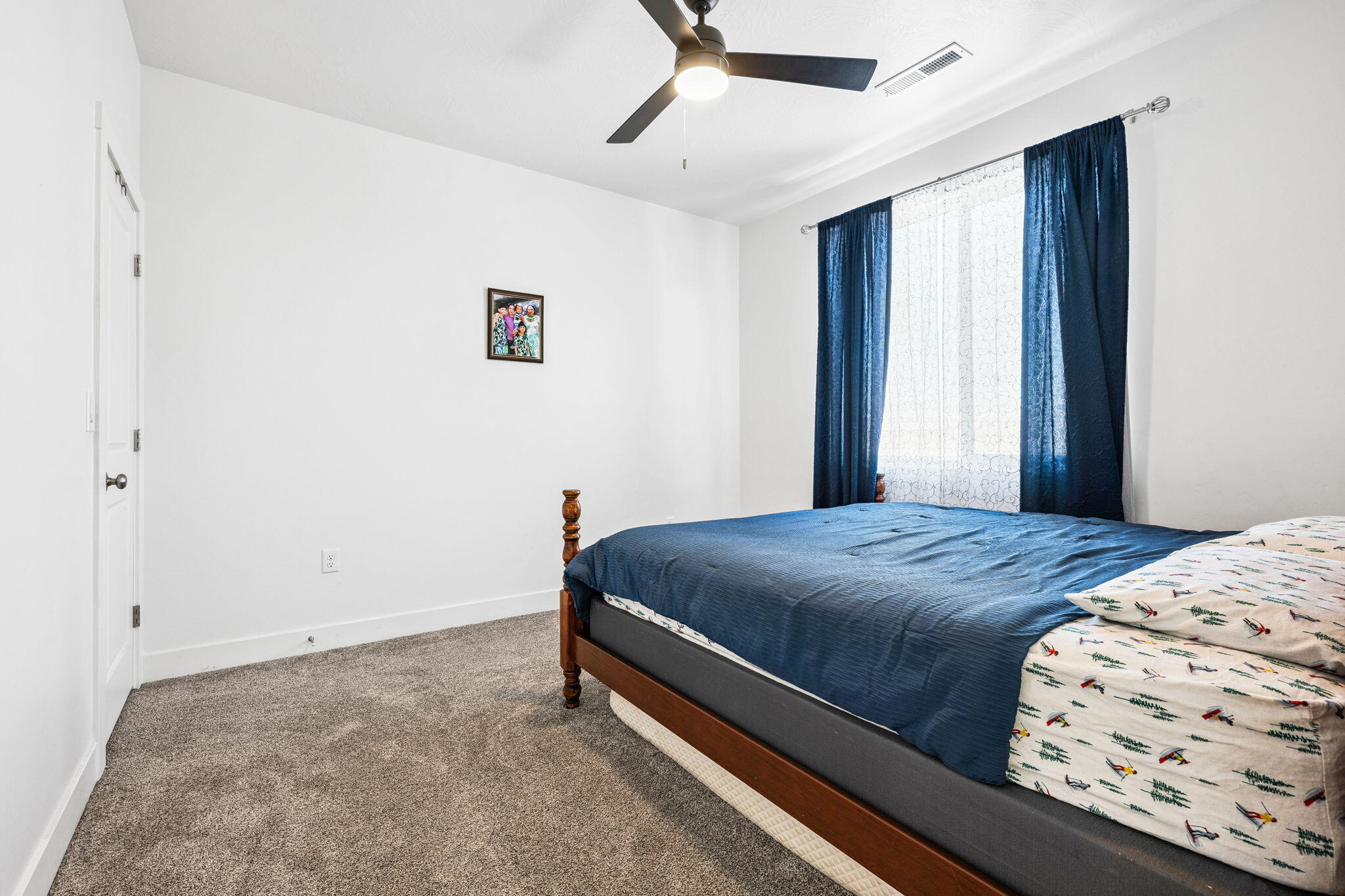 STONE POINT TOWNHOMES - Residential