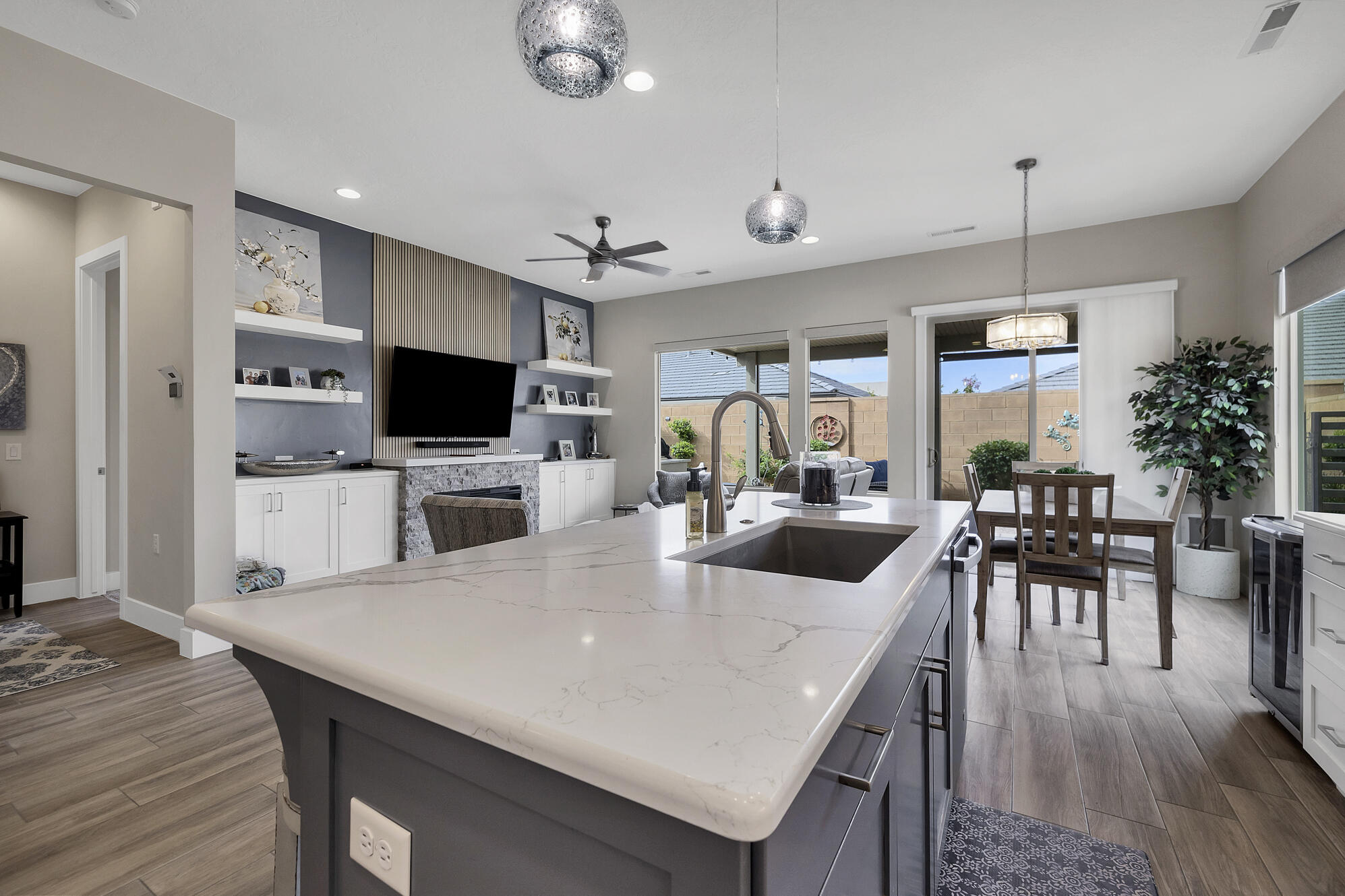 VILLAS AT SUN RIVER - Residential