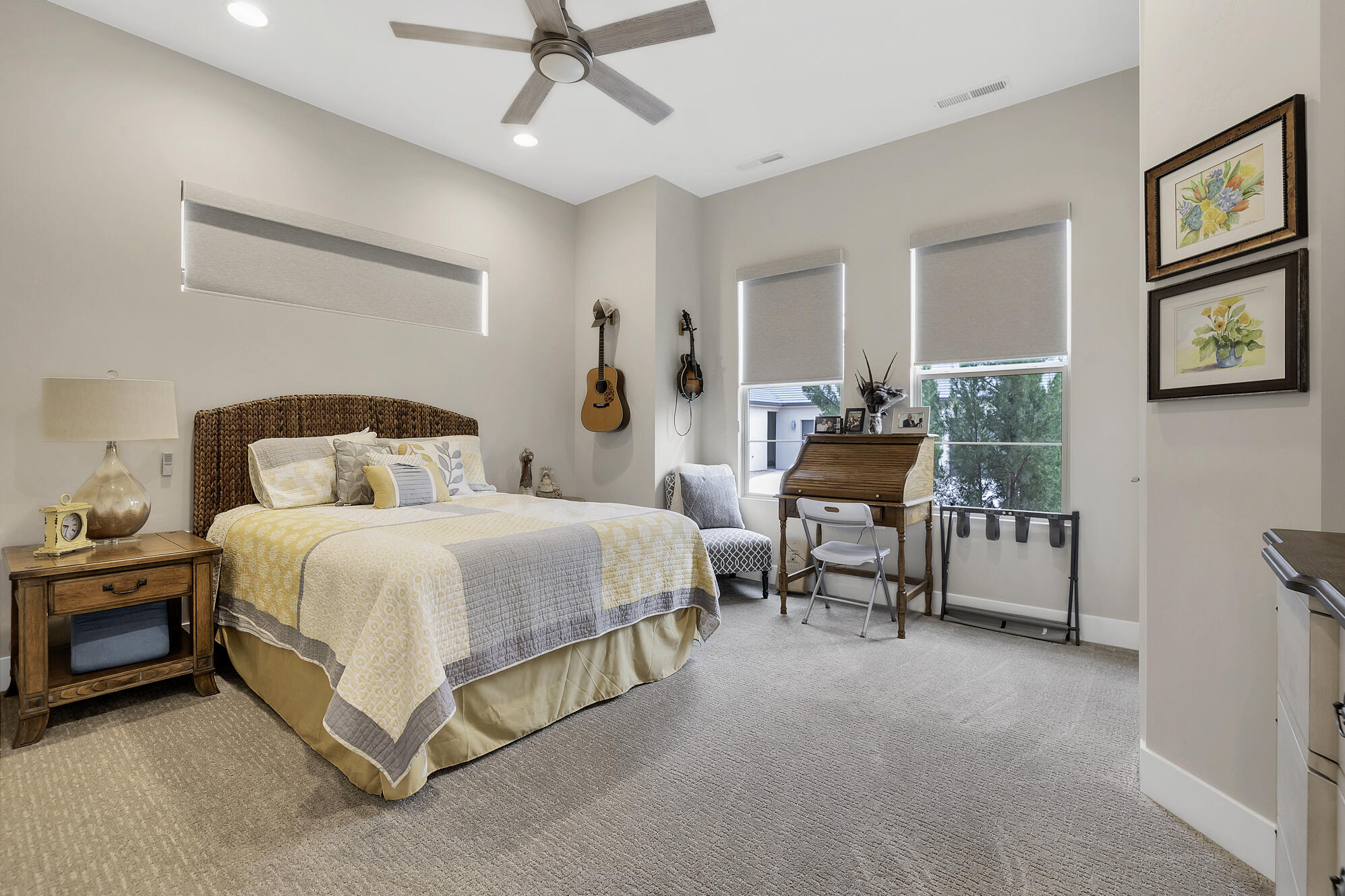 VILLAS AT SUN RIVER - Residential