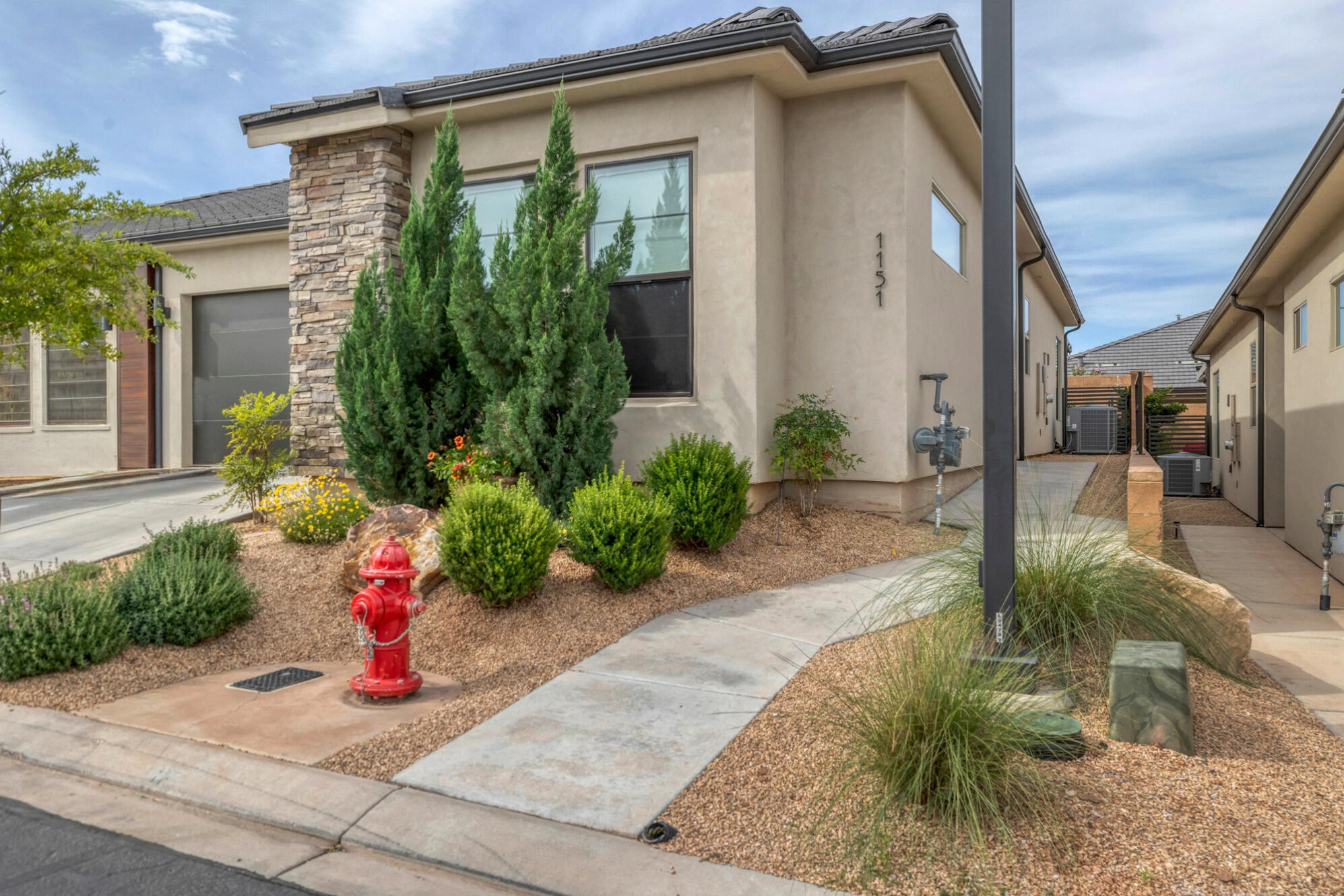 VILLAS AT SUN RIVER - Residential
