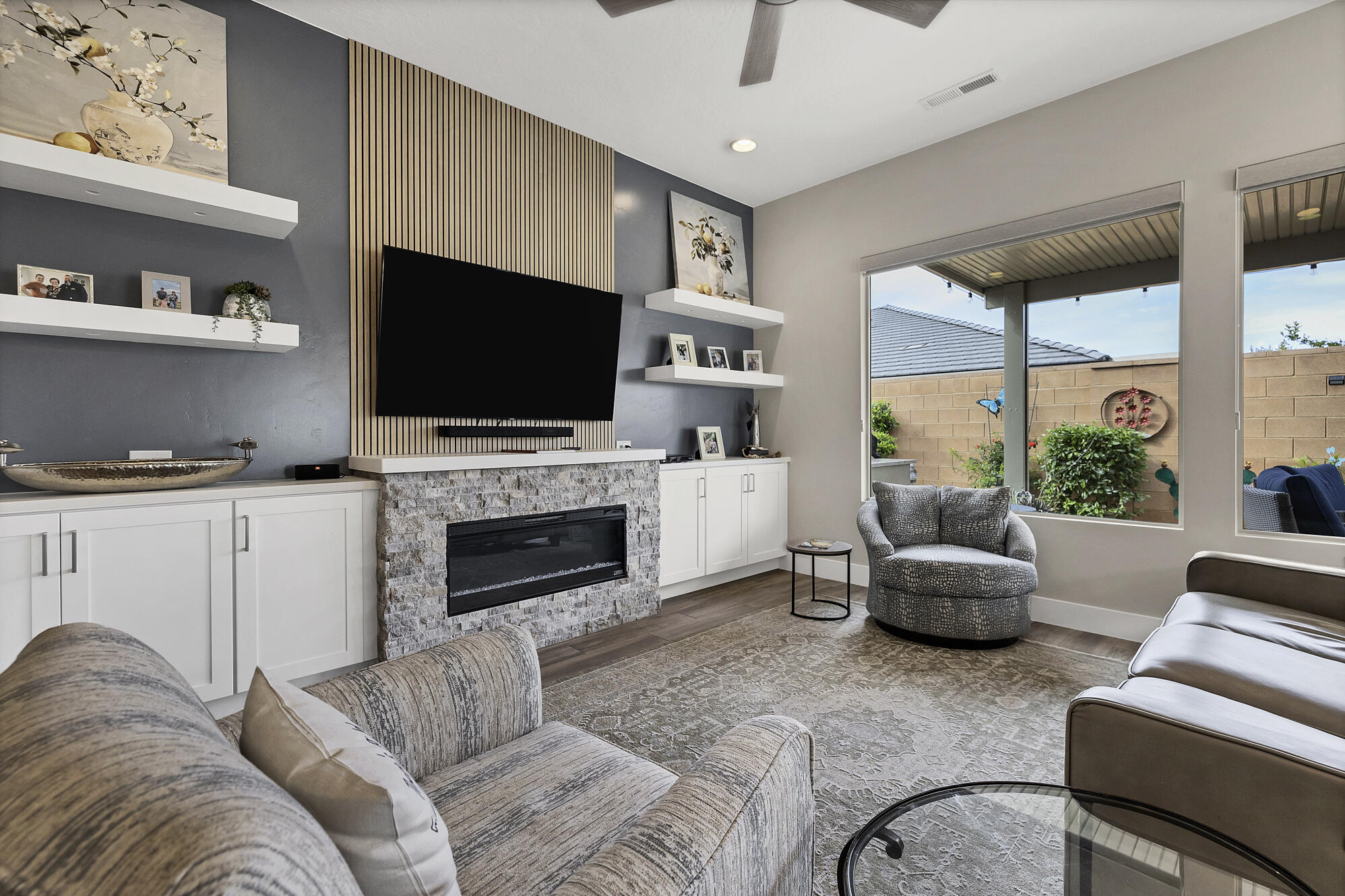 VILLAS AT SUN RIVER - Residential