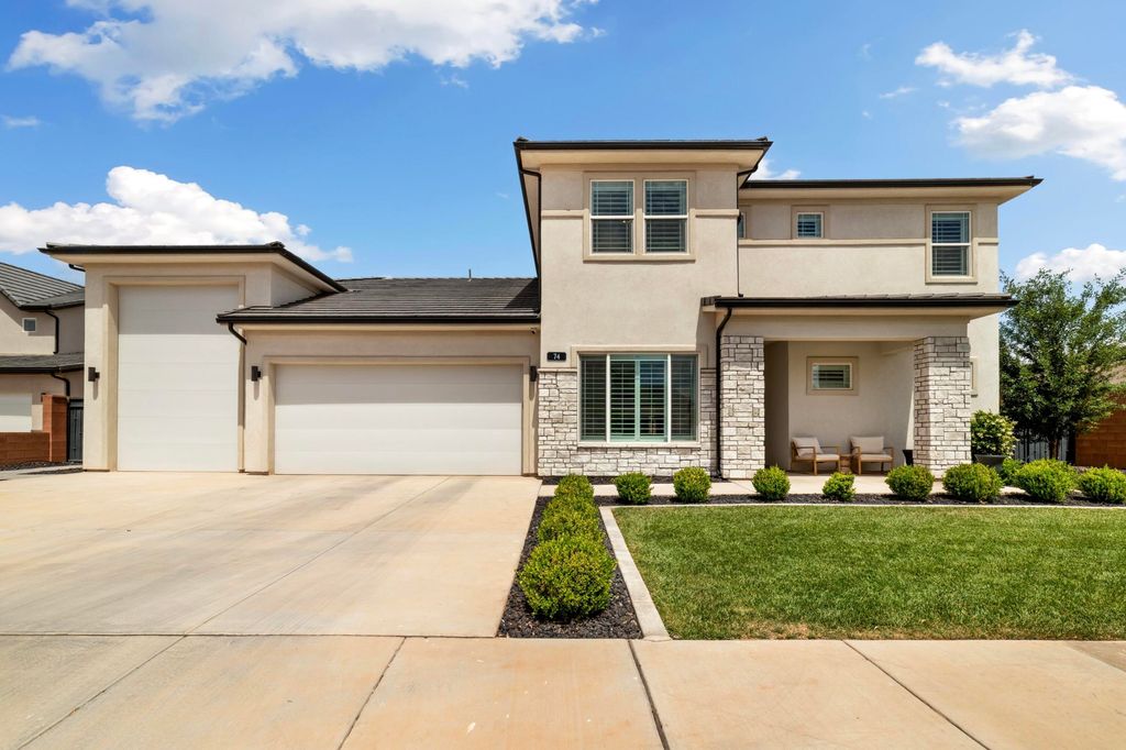 Photo of 74 W ELINOR LN, Washington, UT 84780 (MLS # 26-271718)