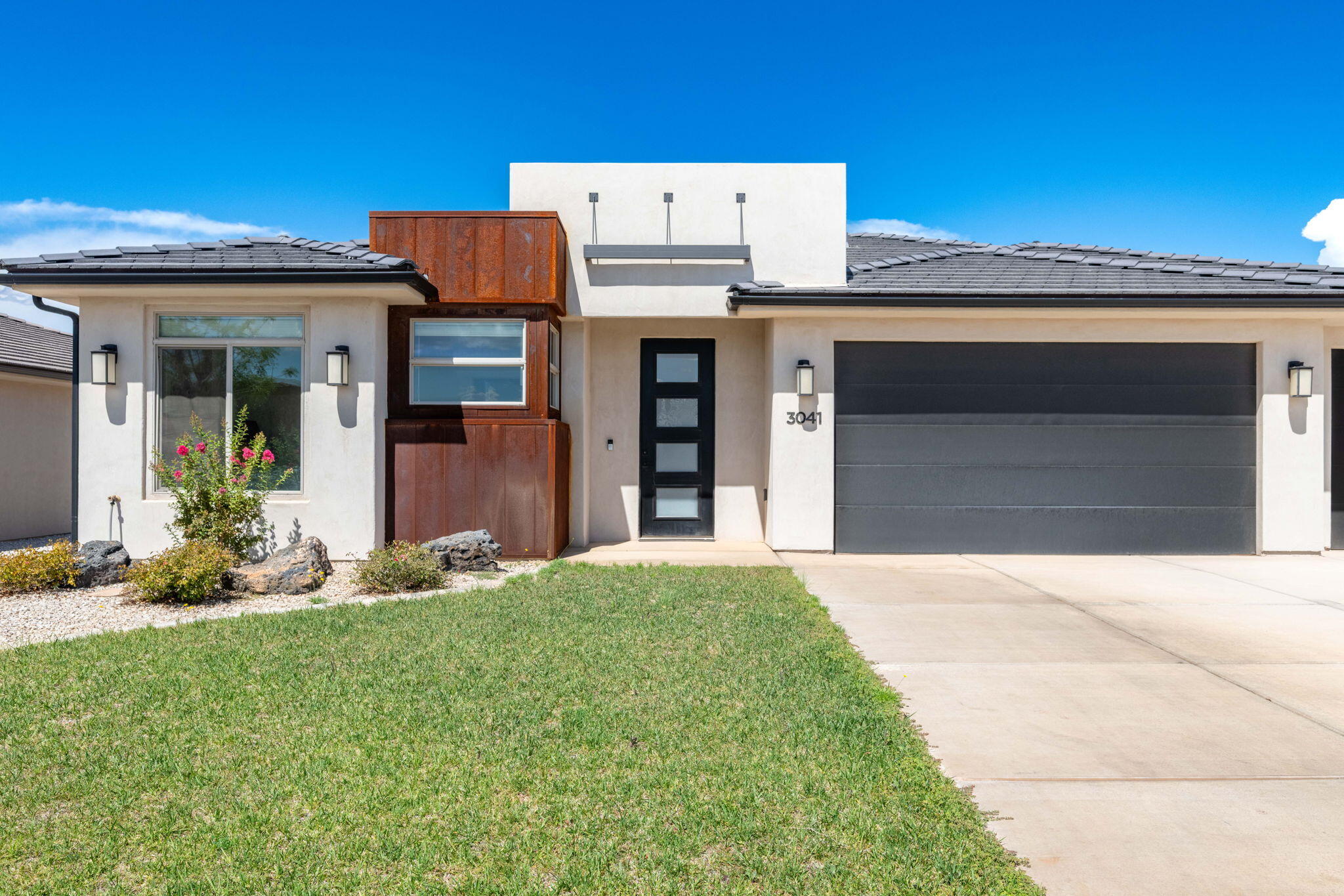 DESERT VISTA - Residential