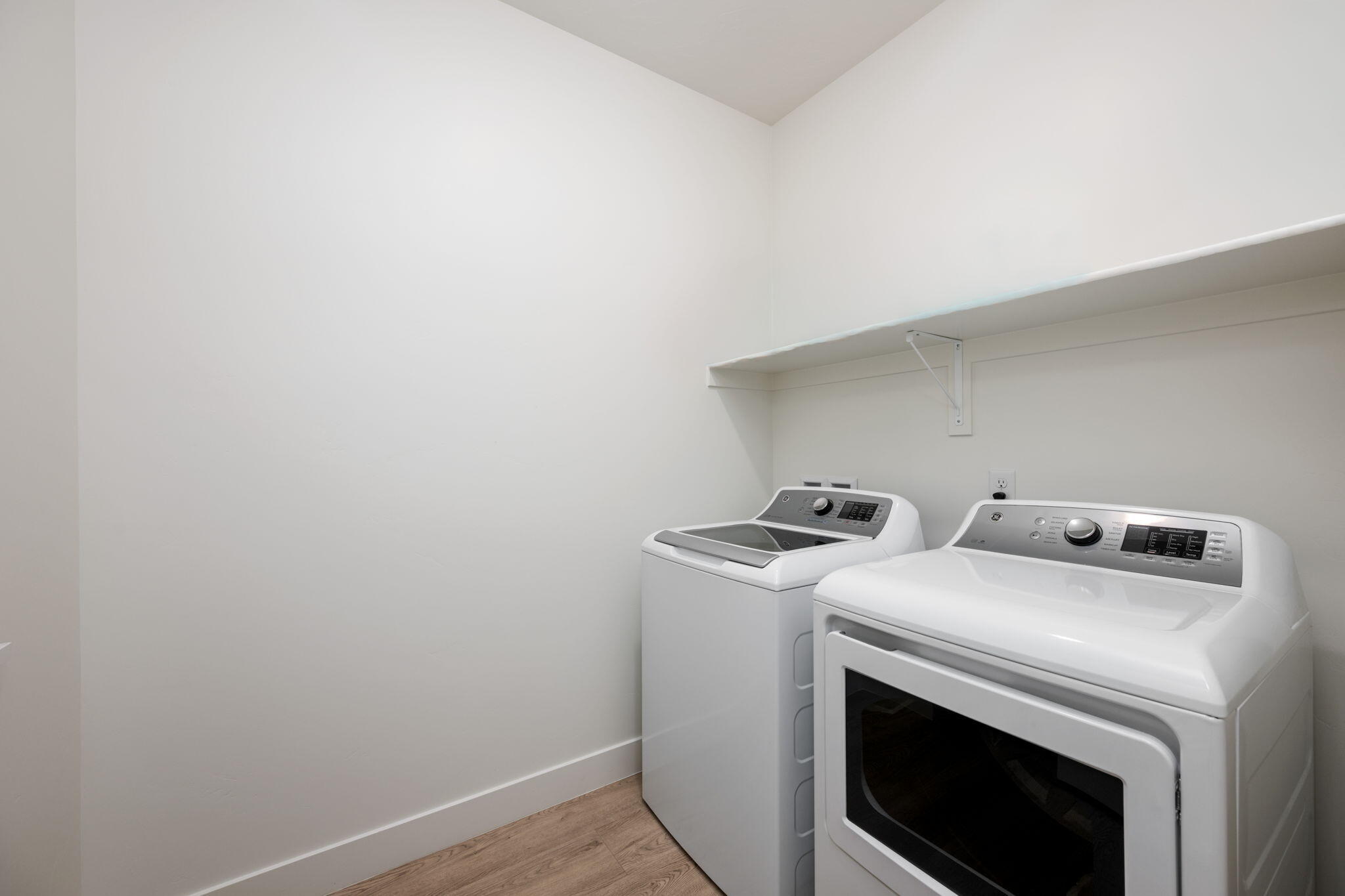 DESERT VISTA - Residential