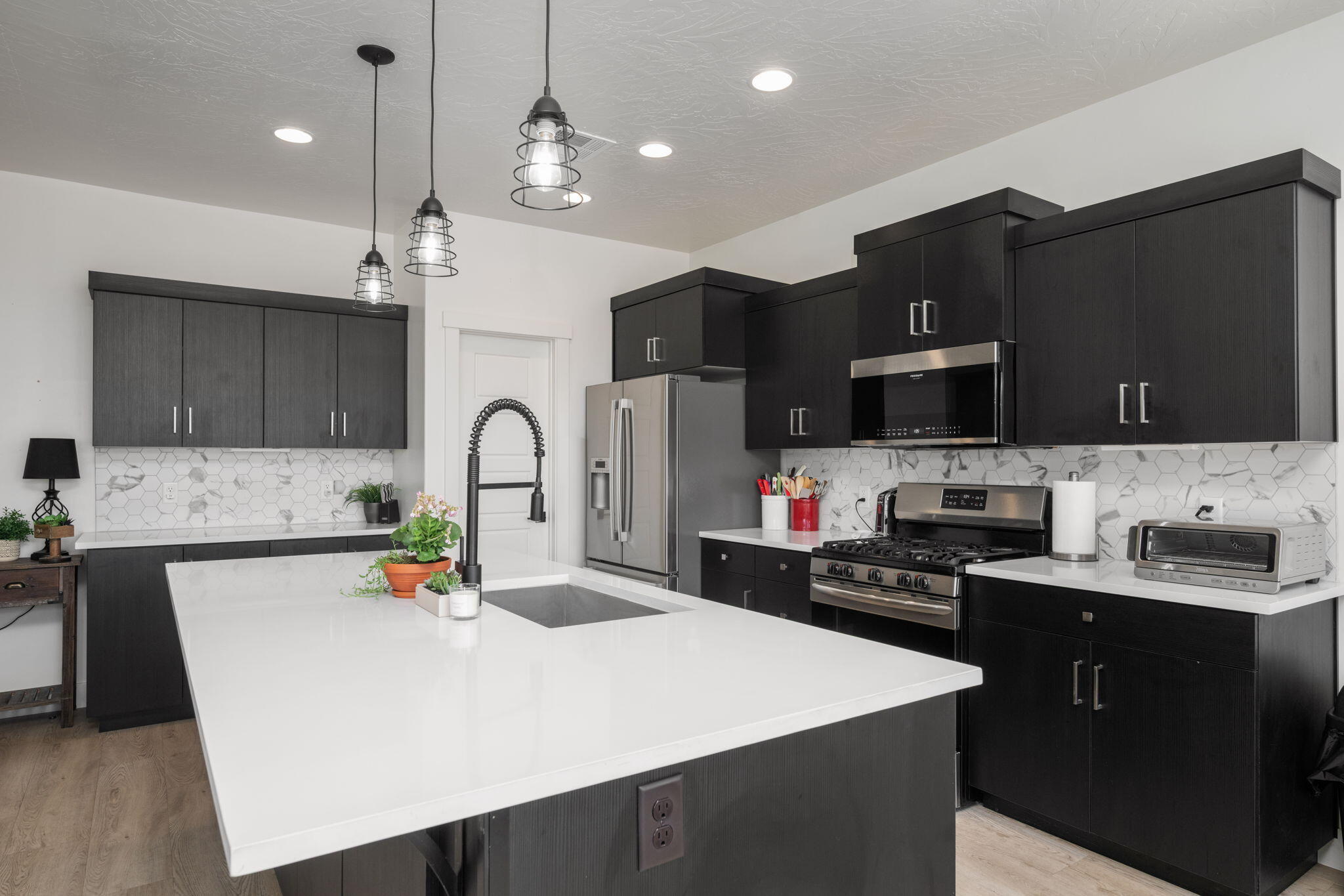 DESERT VISTA - Residential