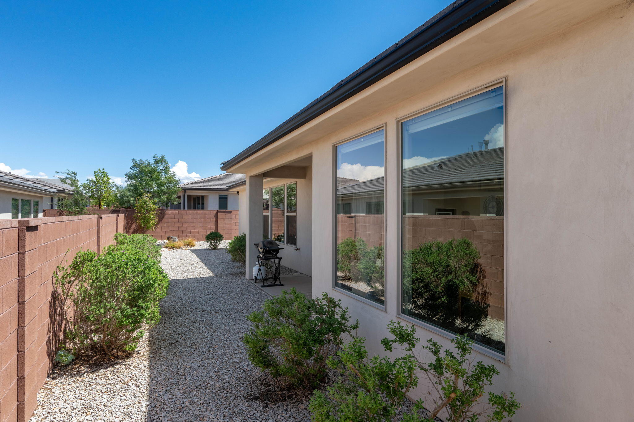 DESERT VISTA - Residential